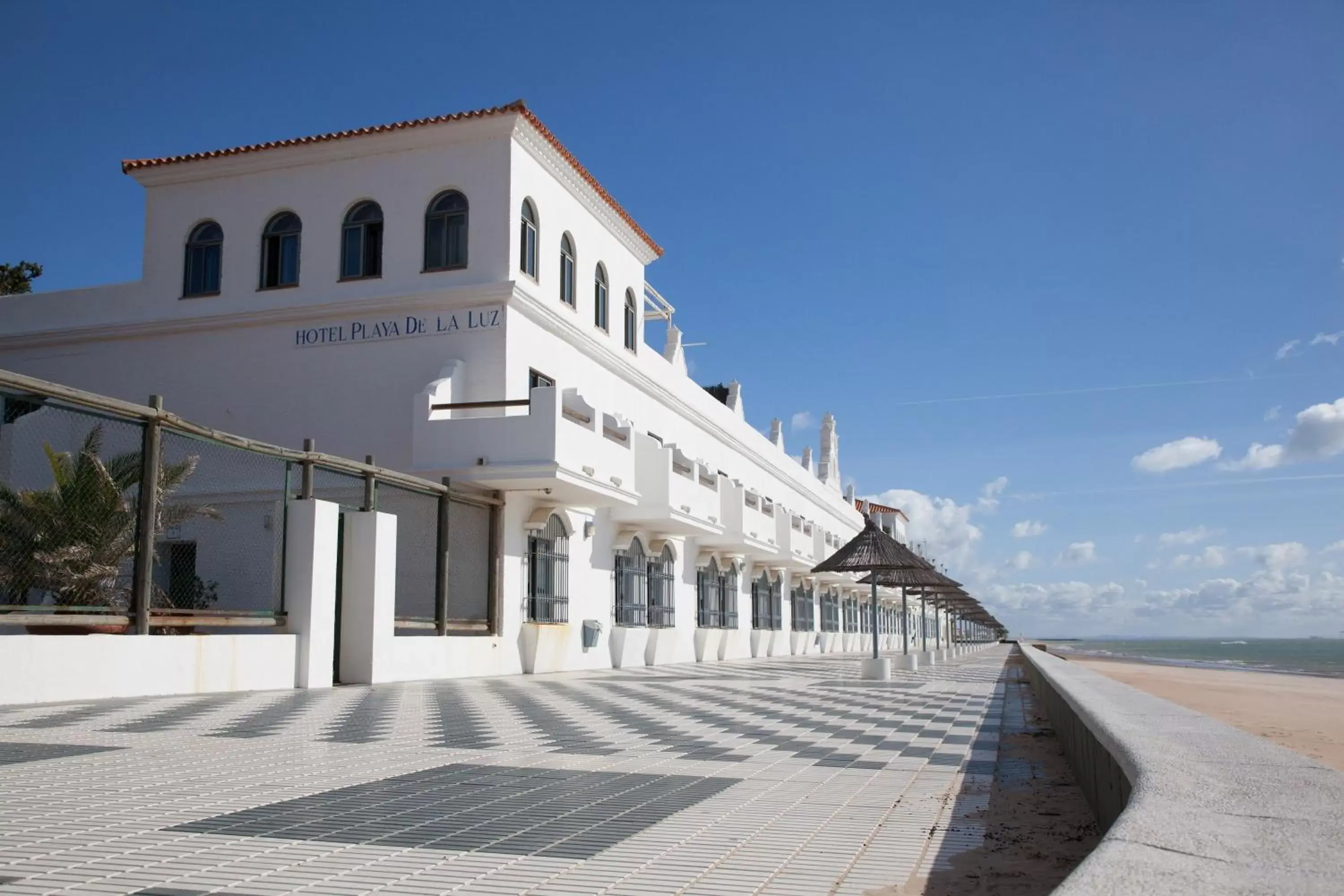 Facade/entrance, Property Building in Playa de la Luz