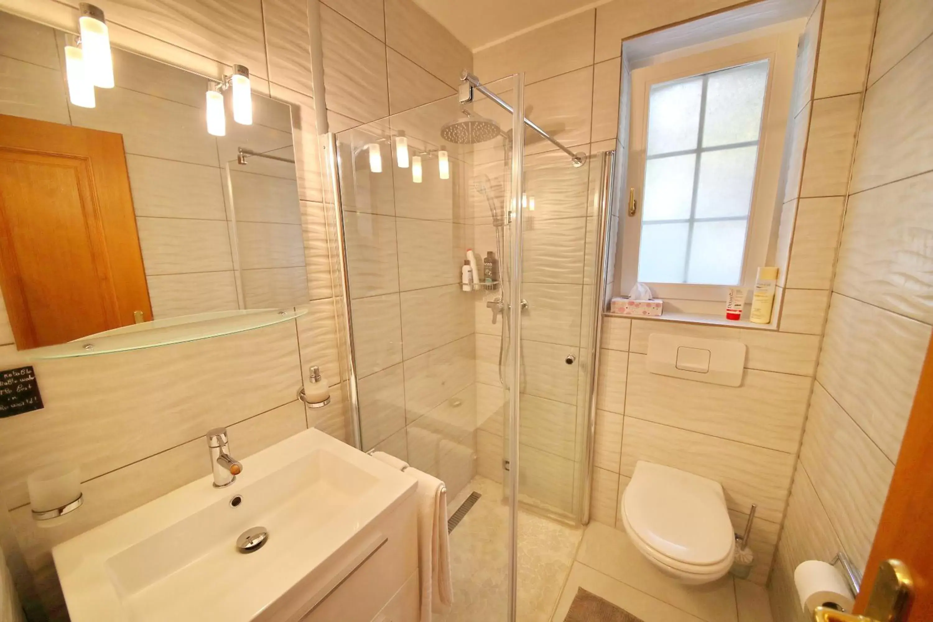 Bathroom in B&B Corseaux Beach & Riviera Beach