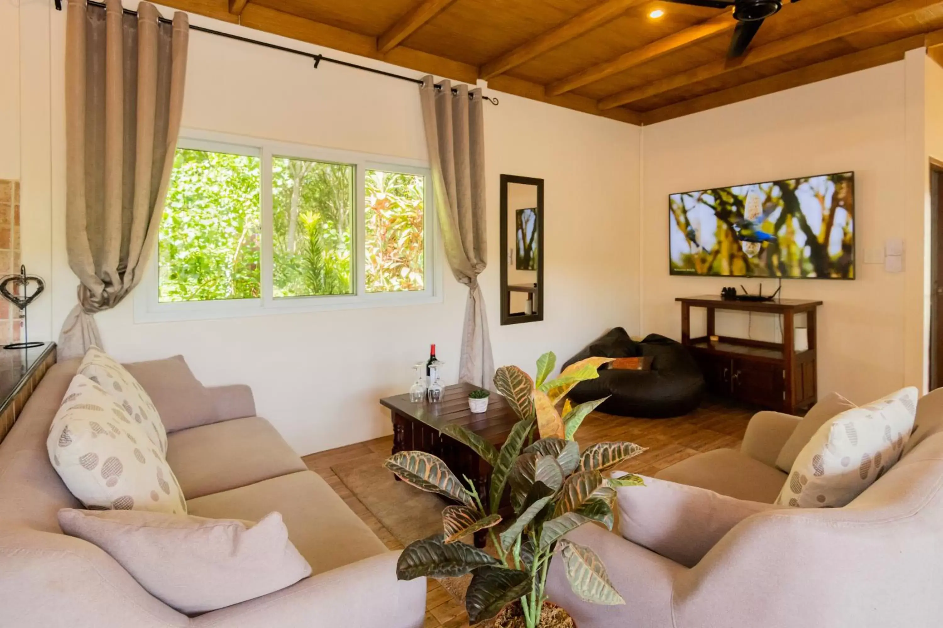 TV and multimedia, Seating Area in Khao Sok River Home Resort