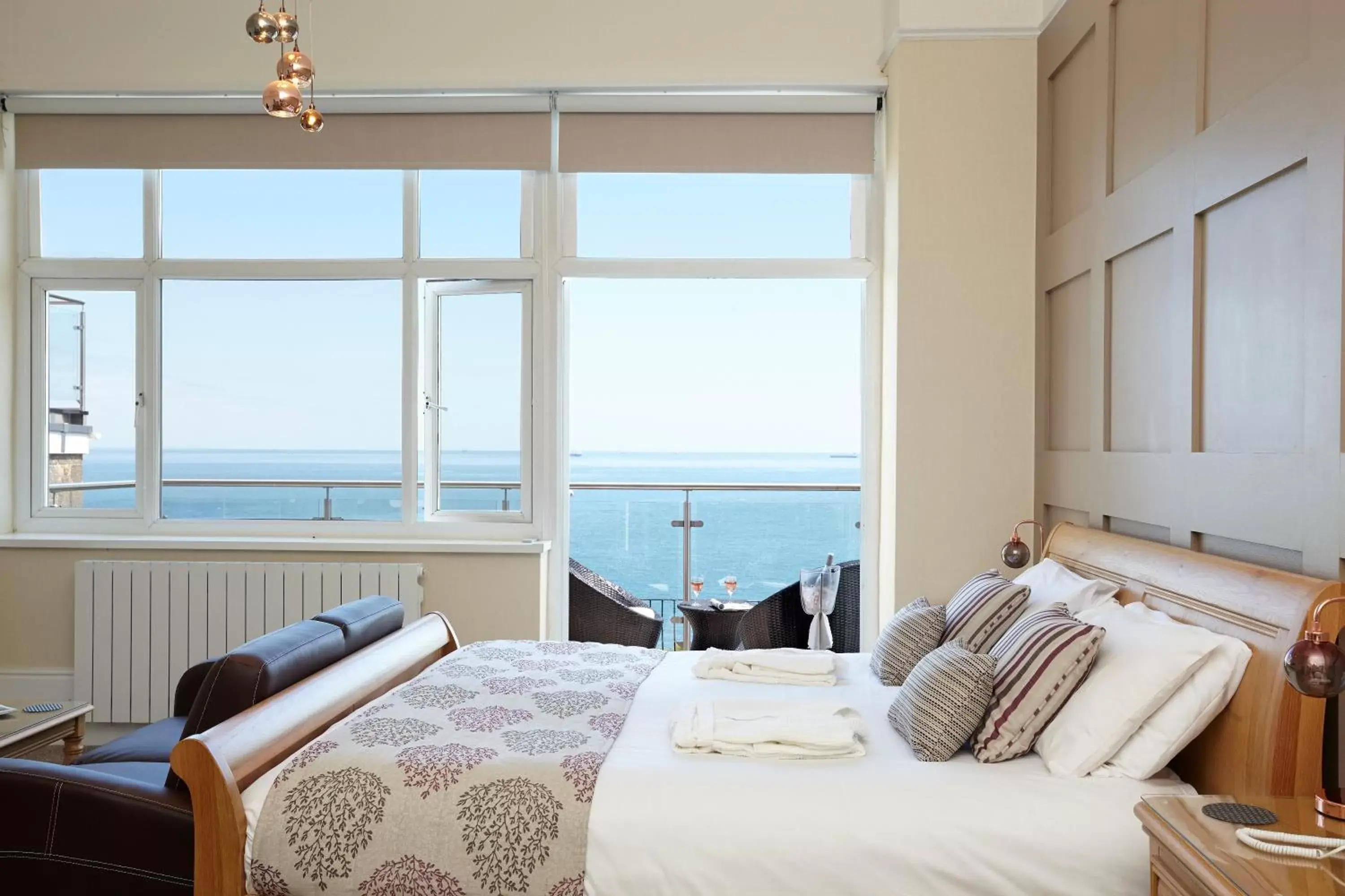 Sea view, Bed in Luccombe Hall Hotel