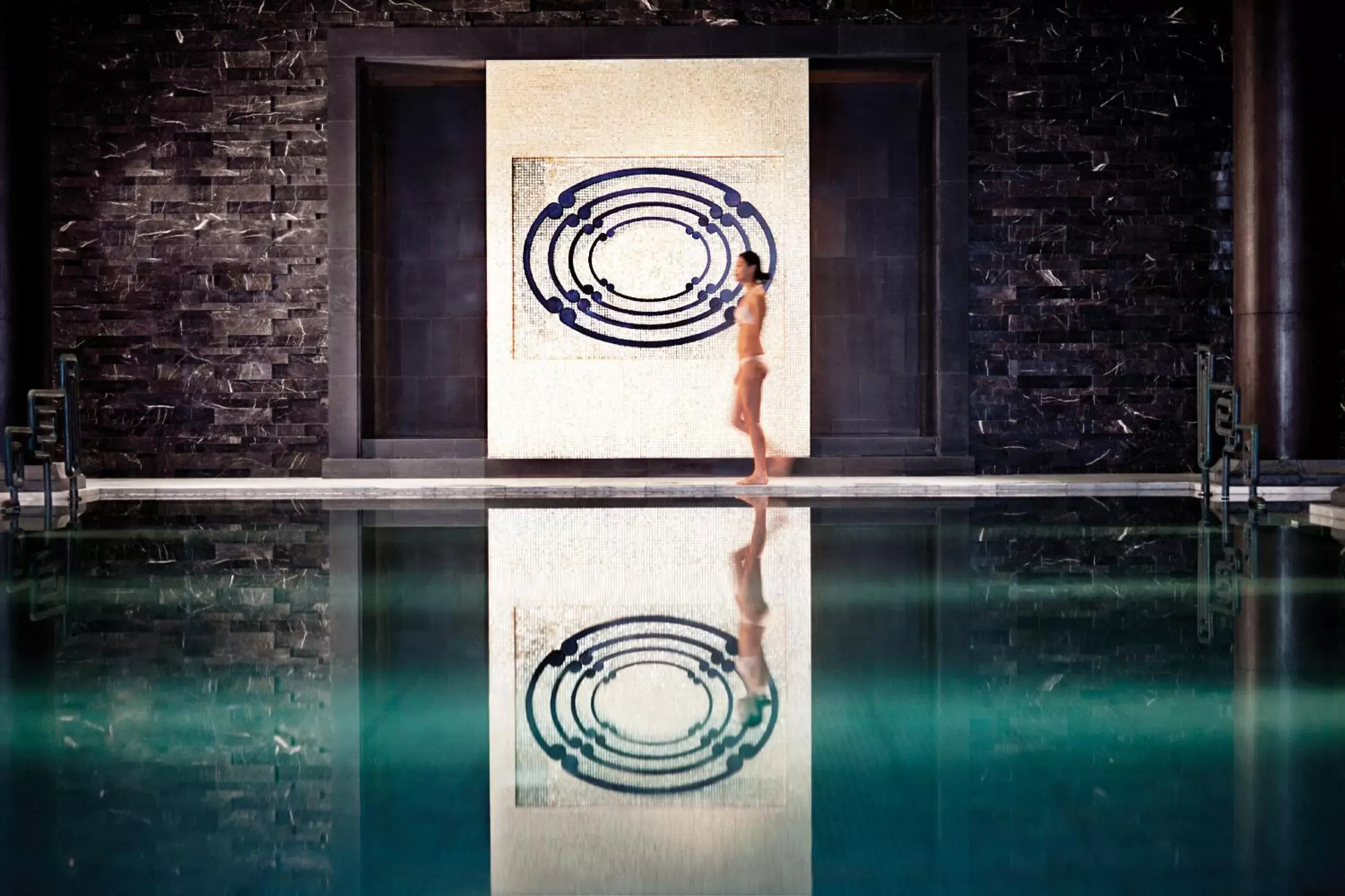 Swimming Pool in Four Seasons Hotel Hangzhou at West Lake