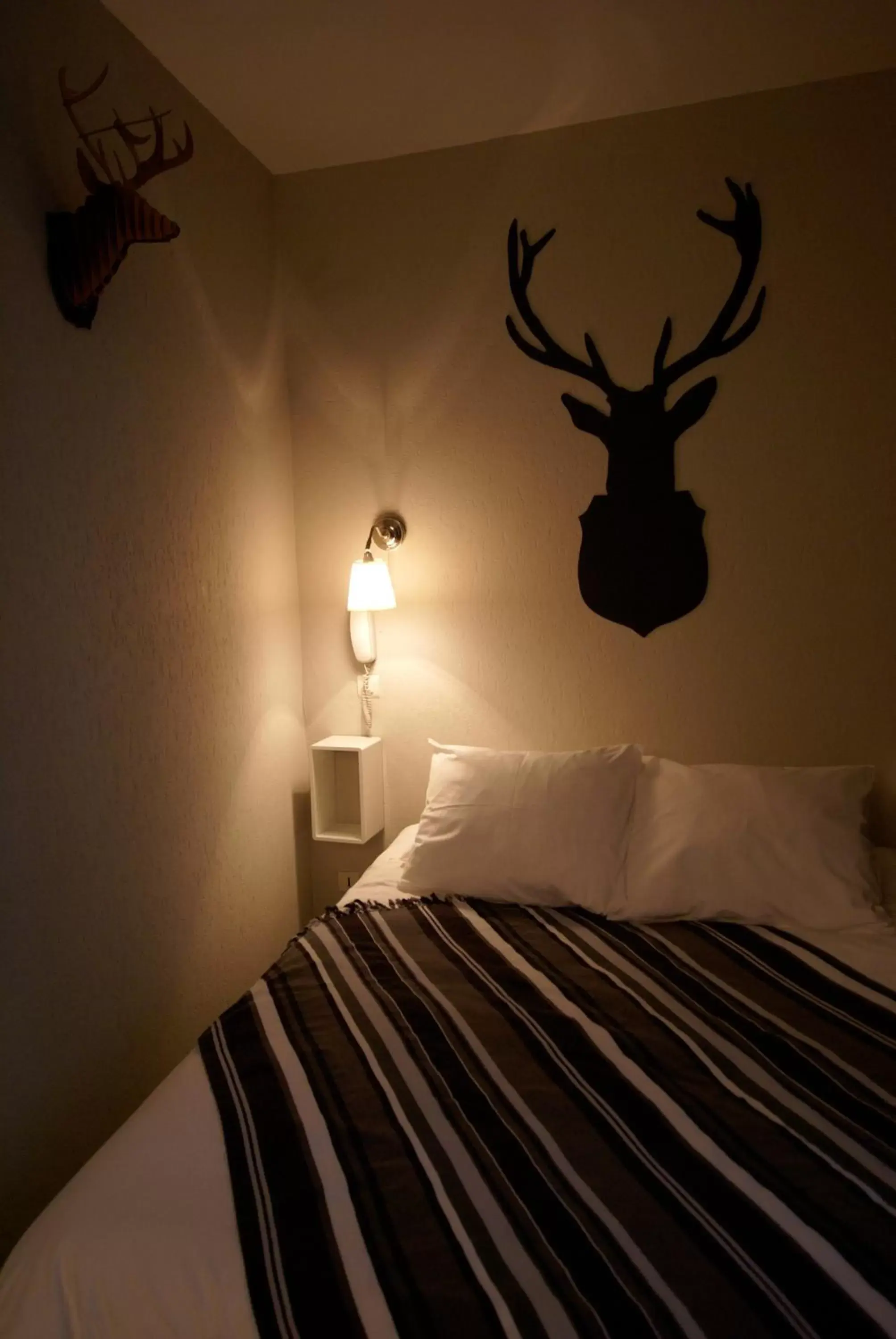 Photo of the whole room, Bed in Hotel de la Placette Barcelonnette