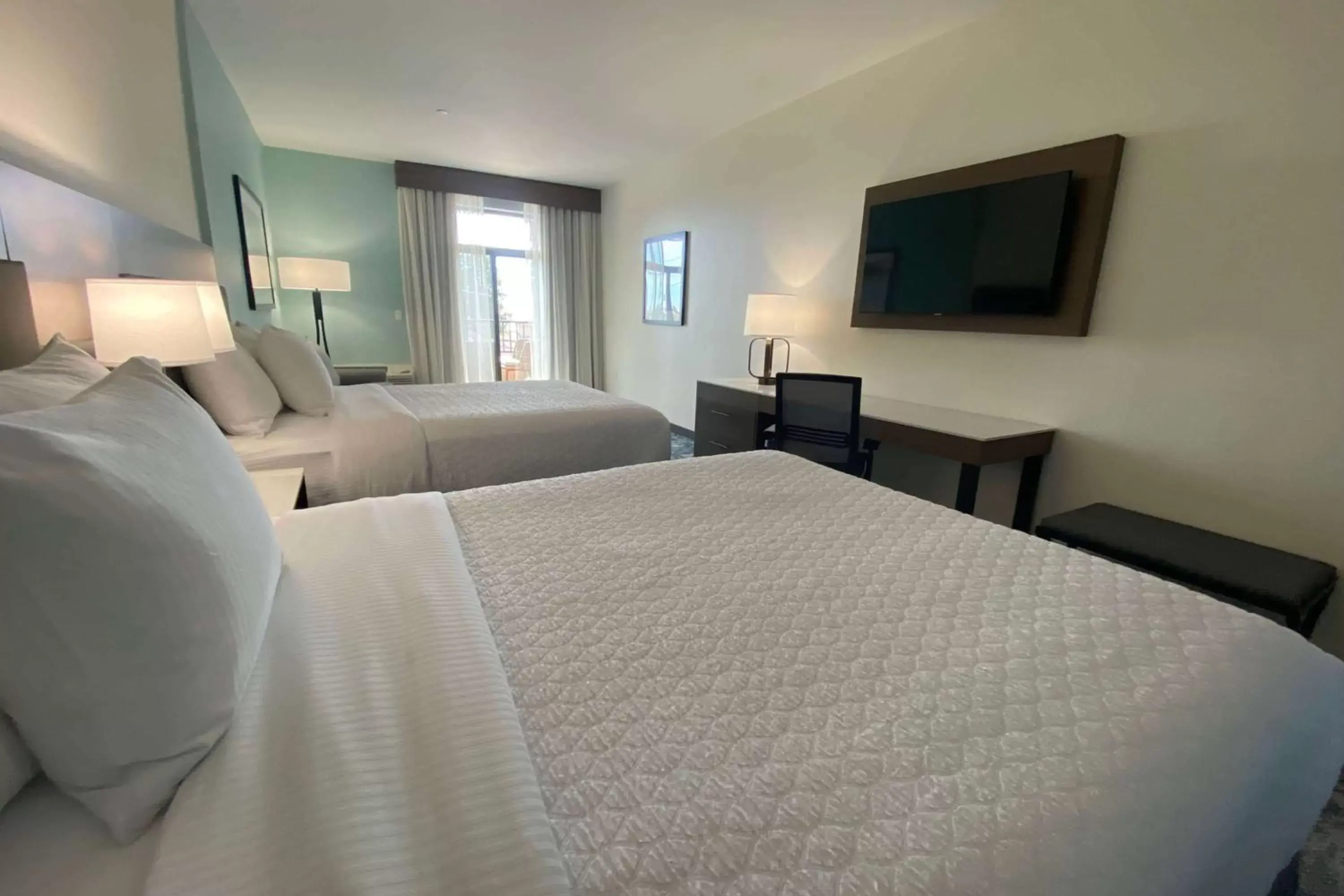2 Queen Beds, Partial Ocean View Room, Non-Smoking in La Quinta Inn & Suites by Wyndham Santa Cruz