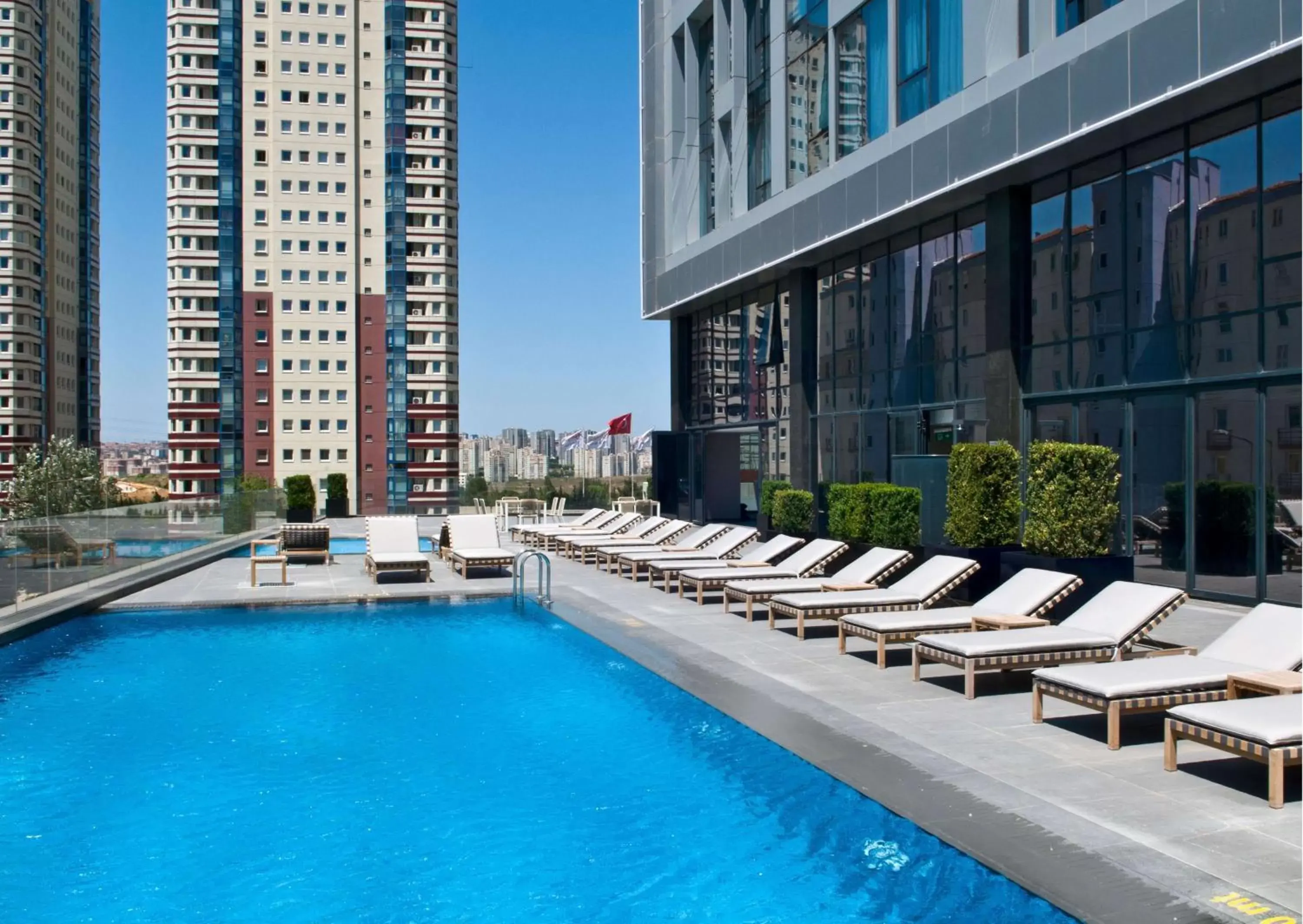 Pool view, Swimming Pool in Radisson Blu Hotel Istanbul Asia