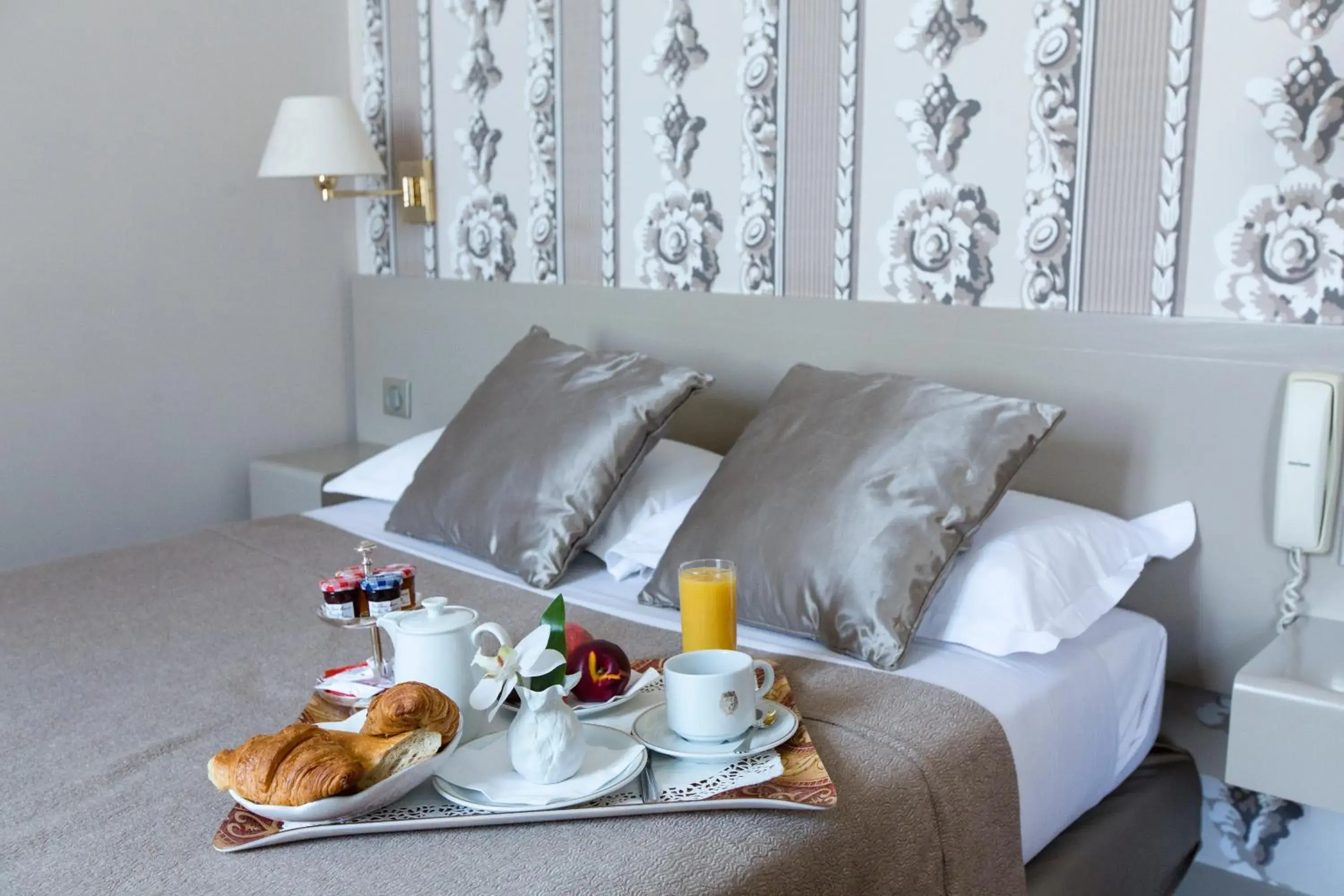 Bed, Breakfast in HÃ´tel la Residence Du Berry