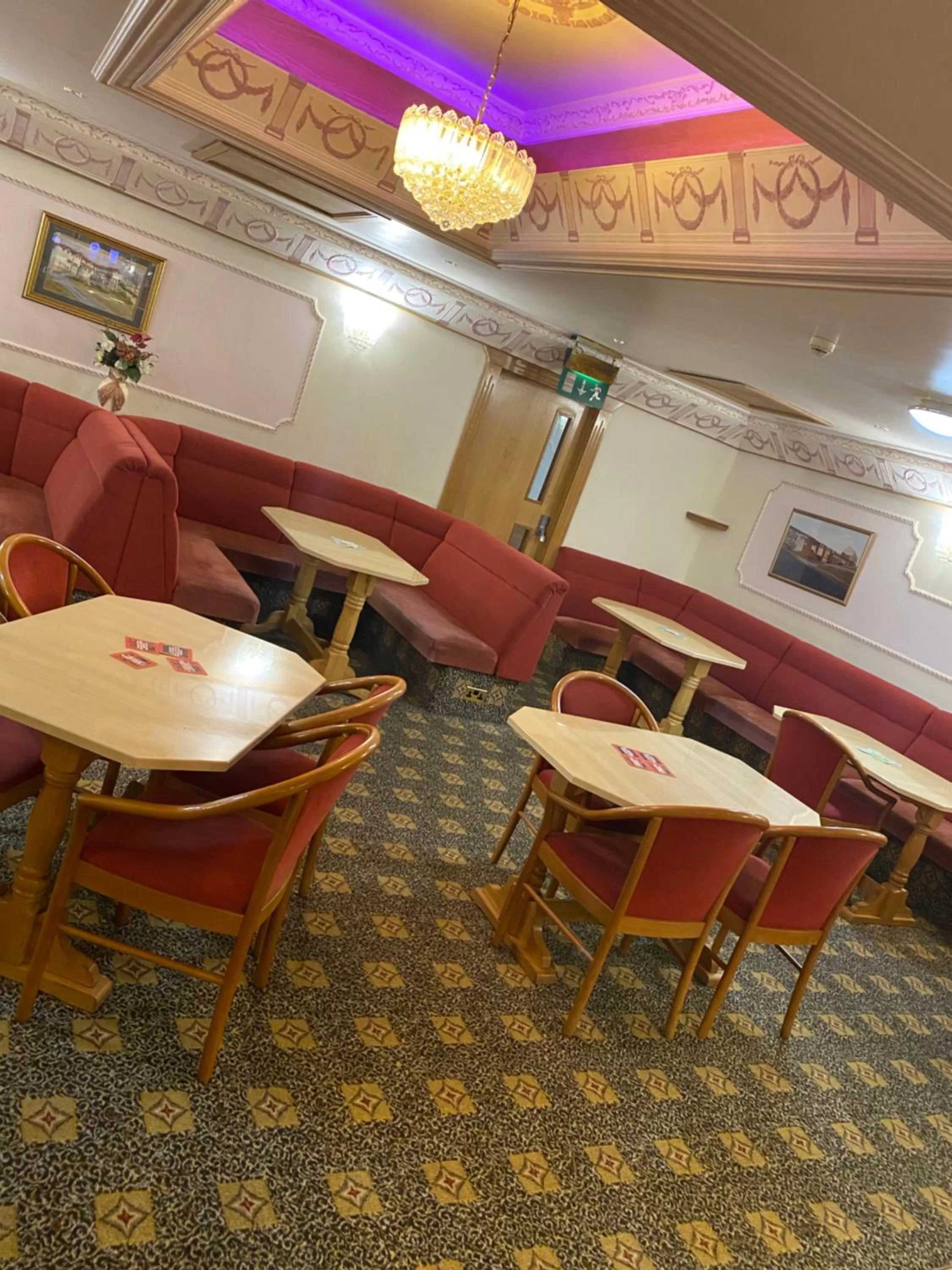 Restaurant/places to eat in Bessemer Hotel