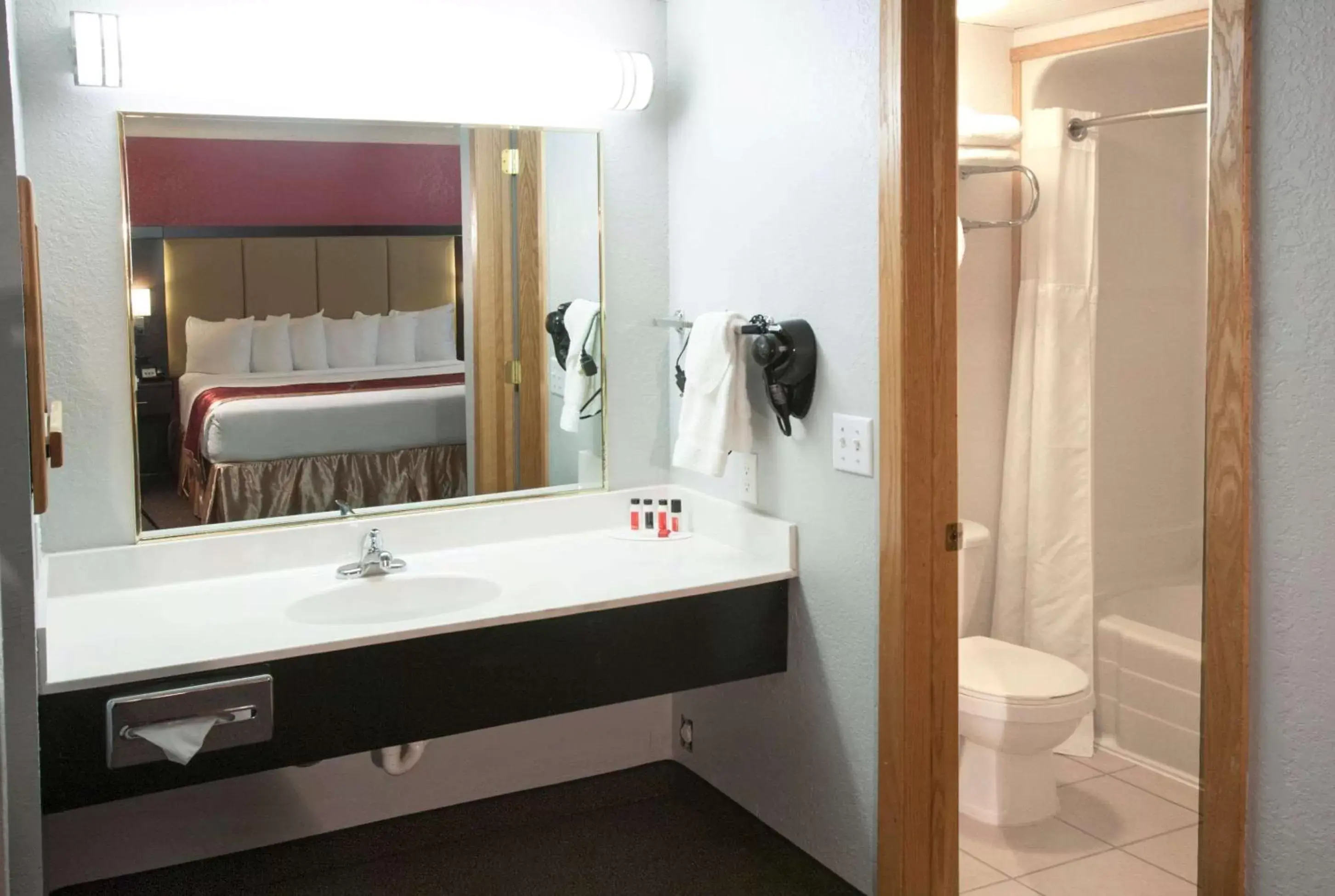 Bathroom in Ramada by Wyndham Keystone Near Mt Rushmore Bathroom in Ramada by Wyndham Keystone Near Mt Rushmore