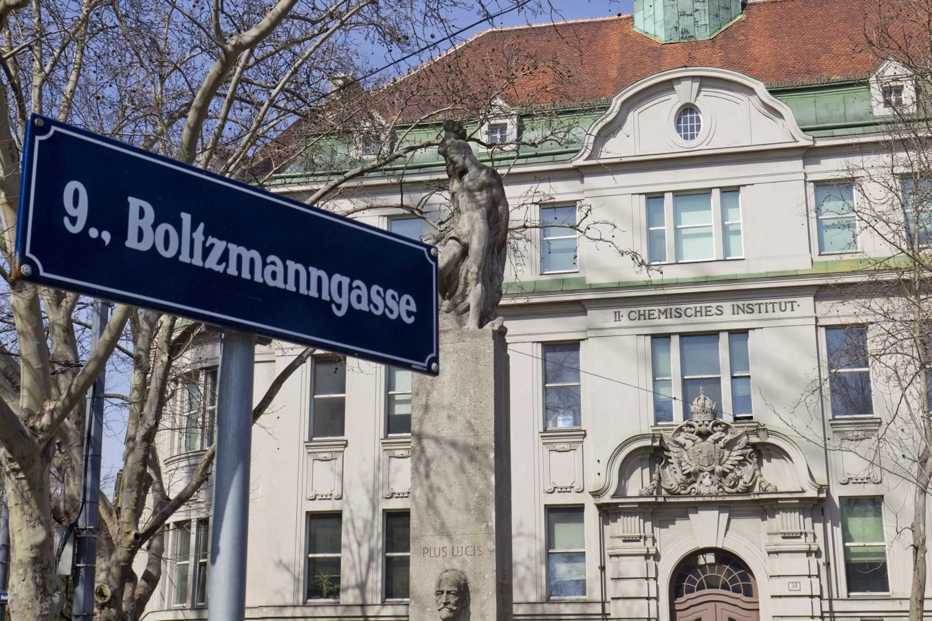 Area and facilities in Hotel Boltzmann