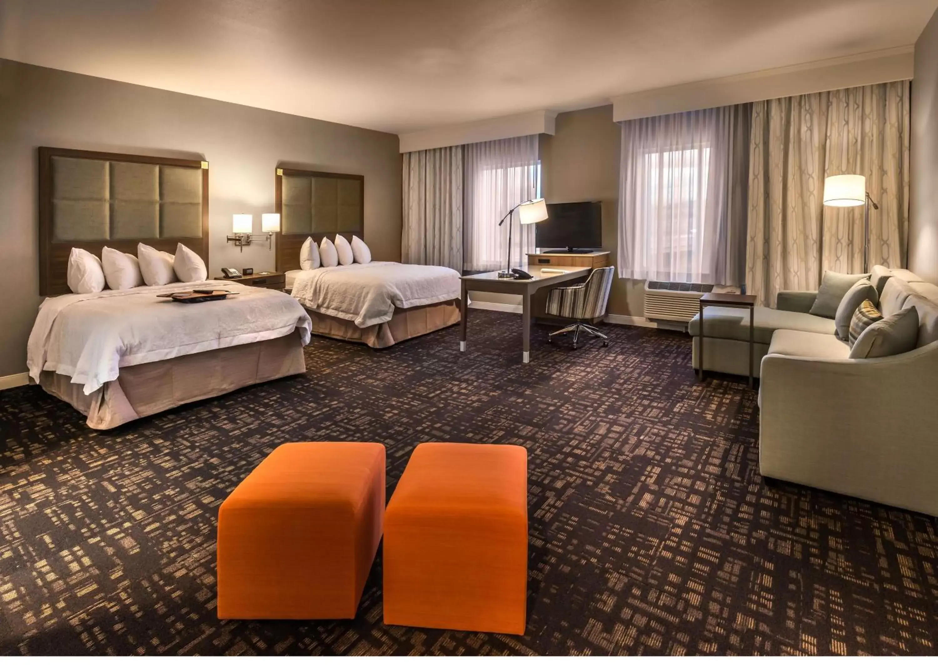 Bed in Hampton Inn & Suites - Reno West, NV