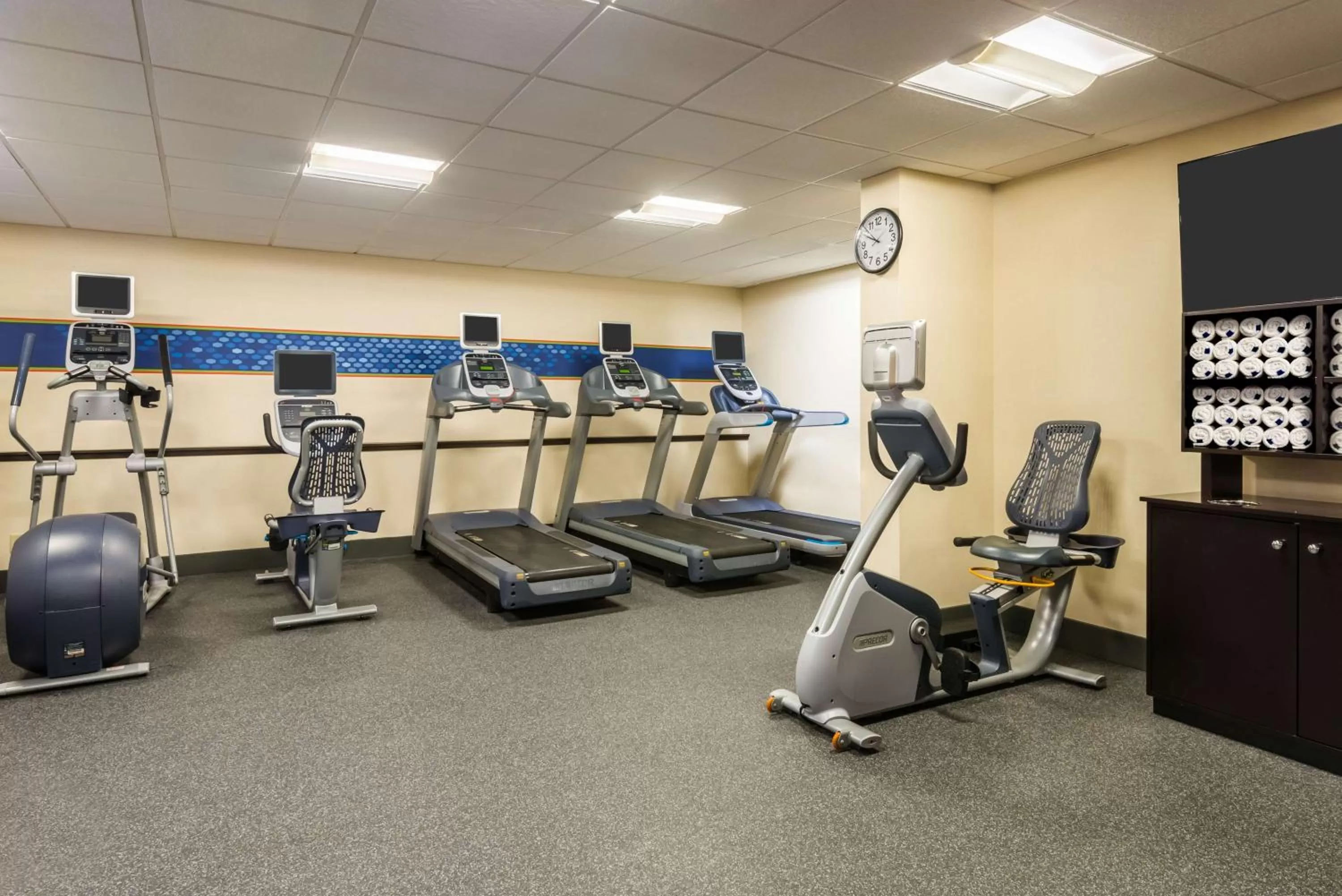 Fitness centre/facilities in Hampton Inn Buffalo-Airport Galleria Mall