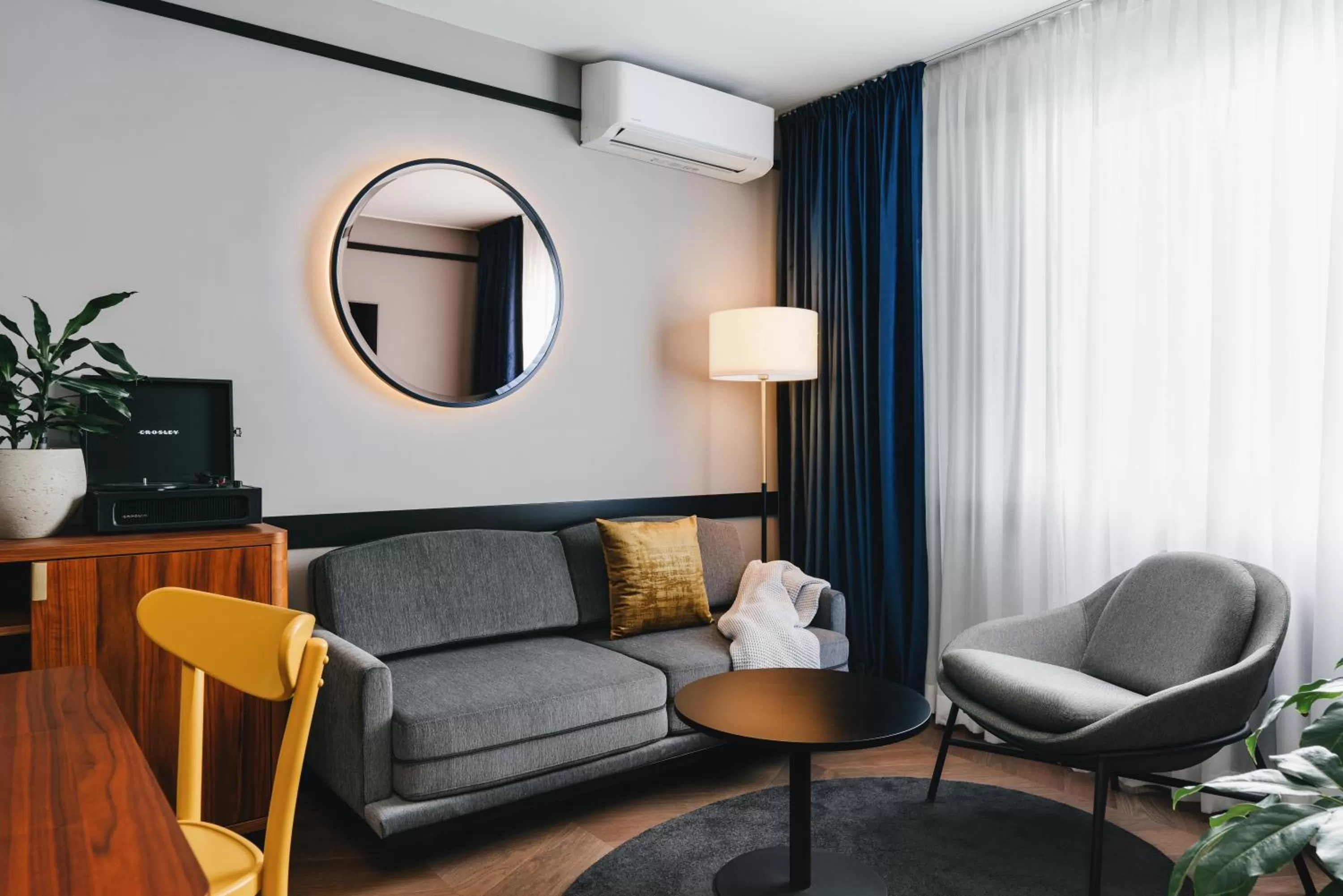 Decorative detail in Hotel Gilbert