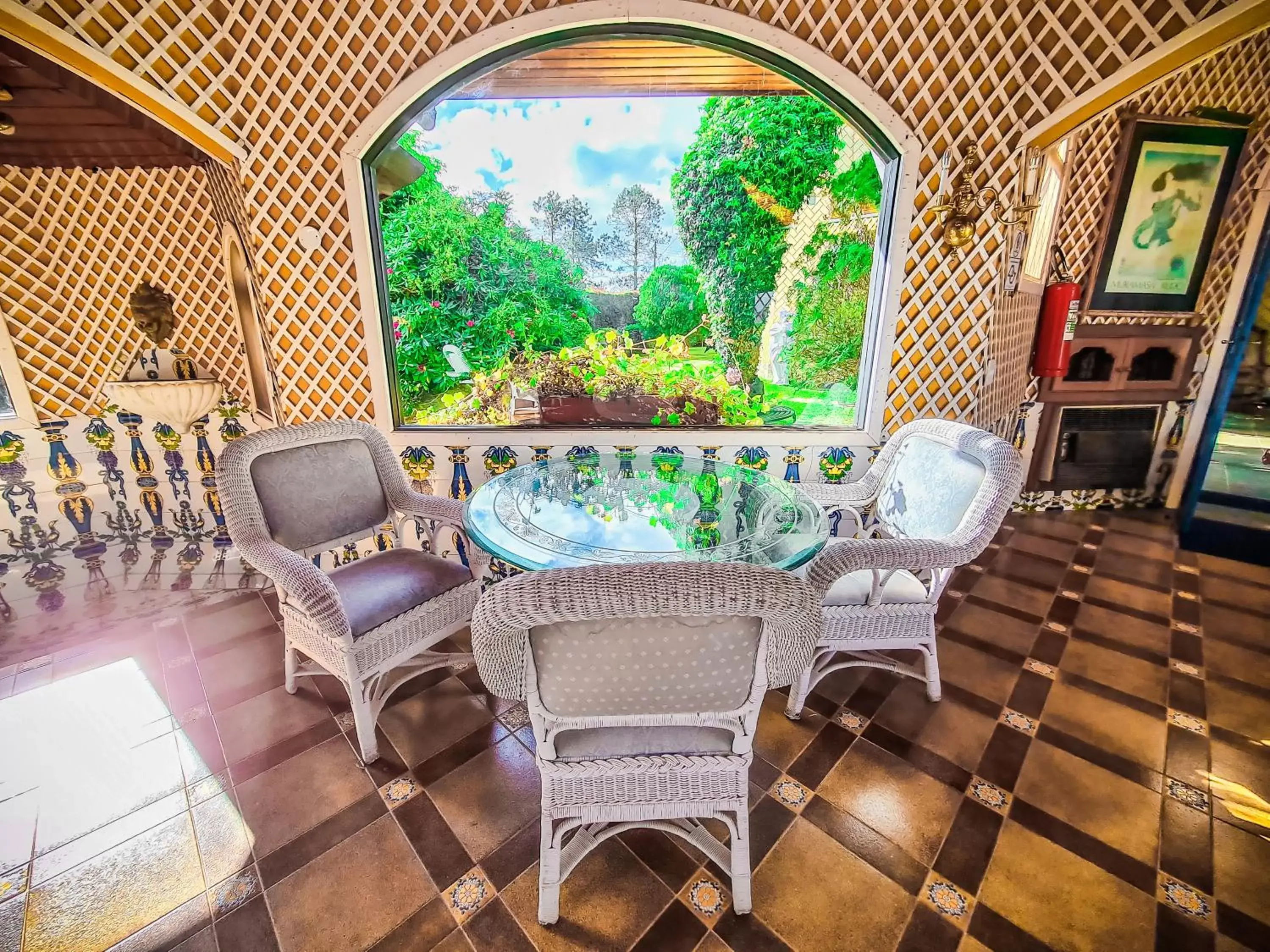 Property building in Hotel Castelo Nacional Inn Campos do Jordão Property building in Hotel Castelo Nacional Inn Campos do Jordão