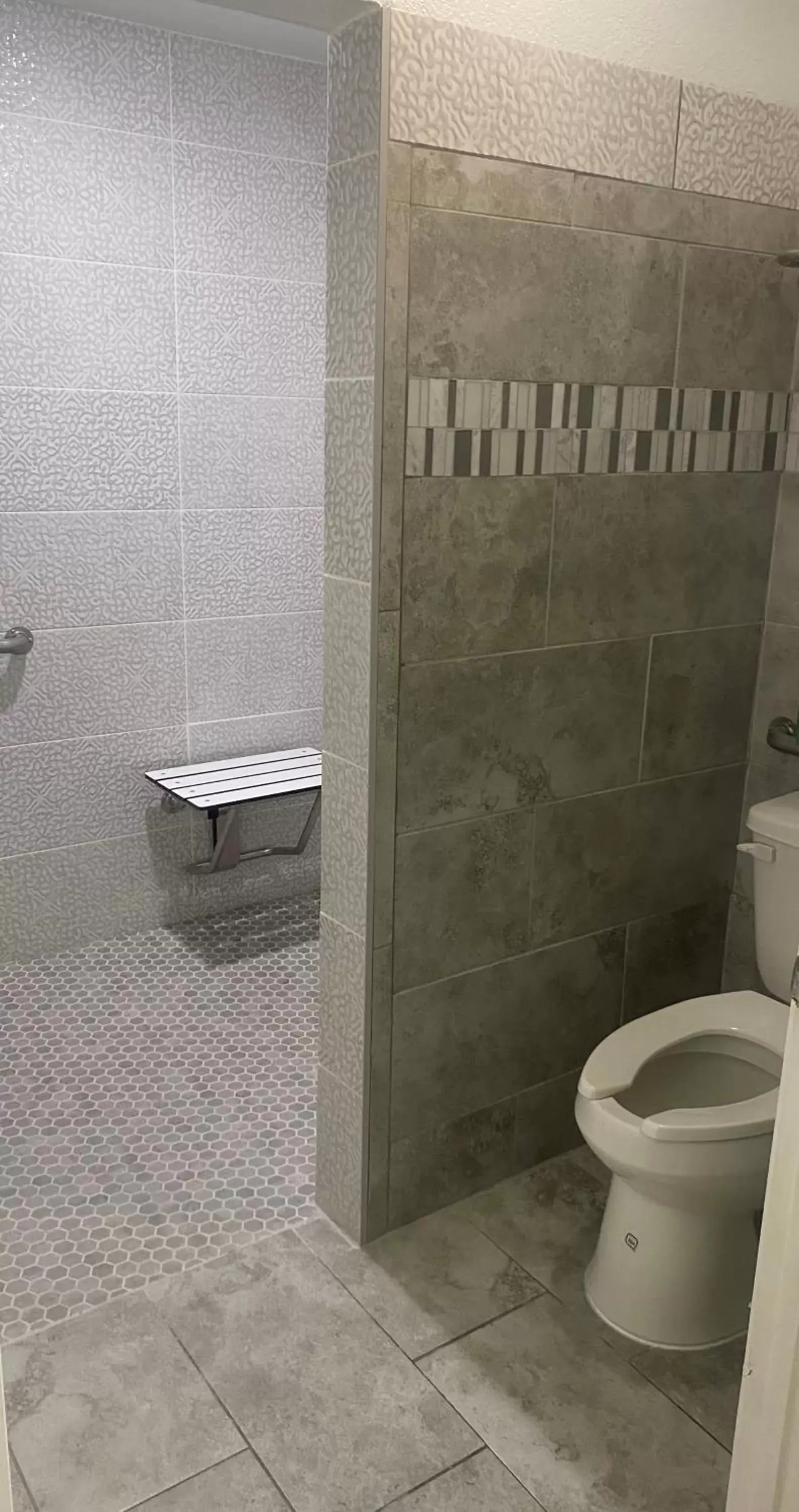 Bathroom in Econo Lodge Inn & Suites Near Lackland AFB