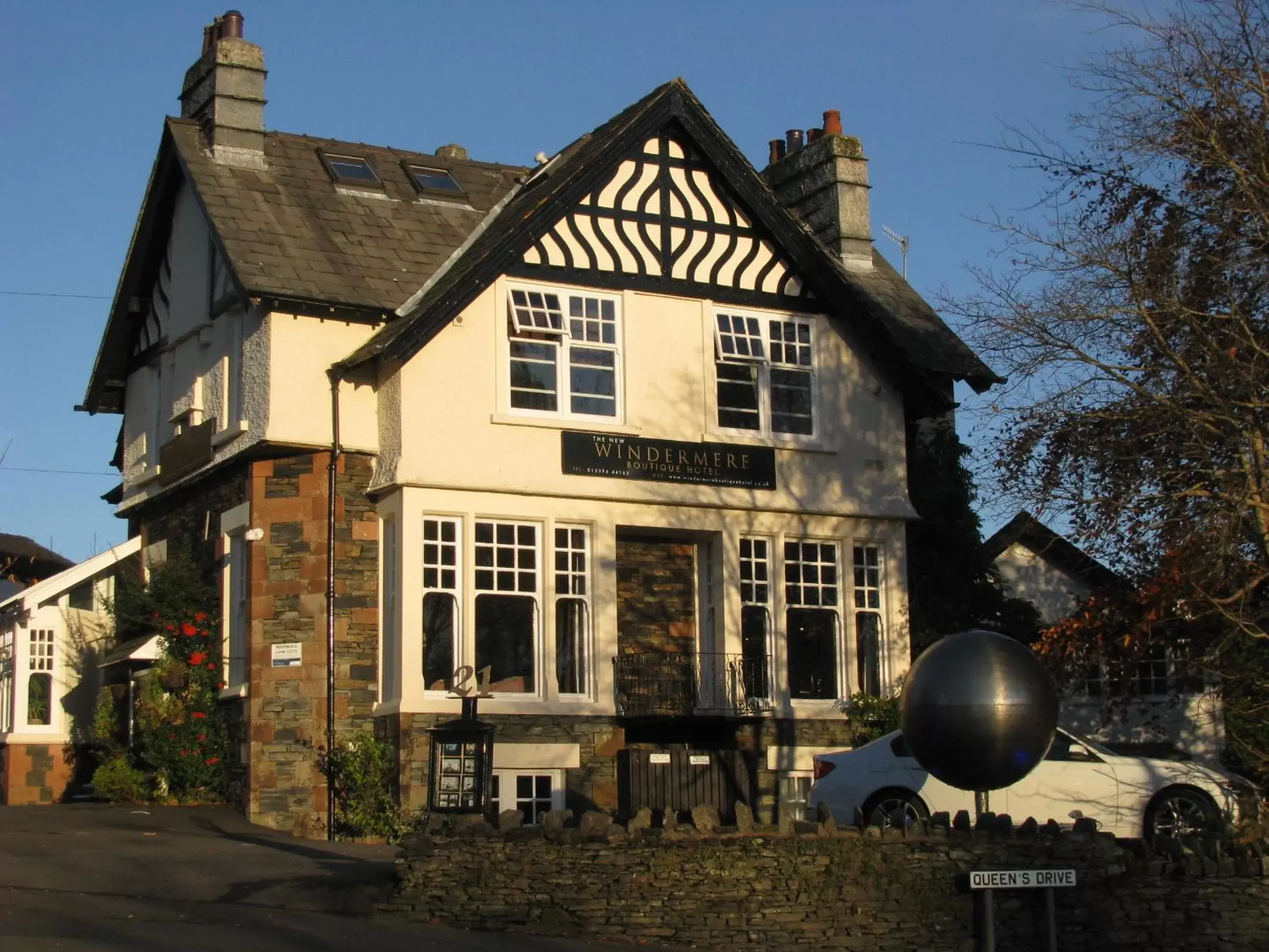 Facade/entrance, Property Building in Windermere Boutique Hotel