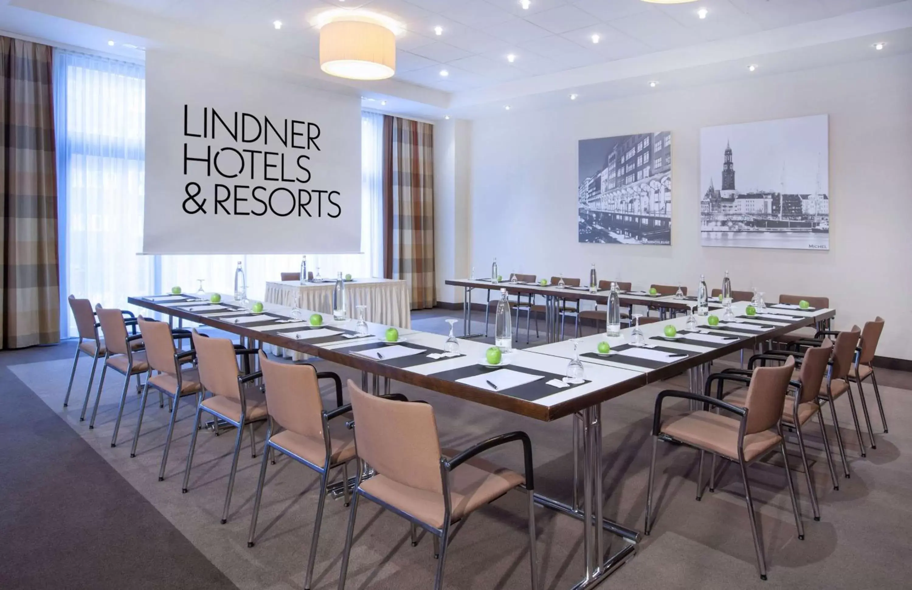 Meeting/conference room in Lindner Hotel Hamburg am Michel, part of JdV by Hyatt