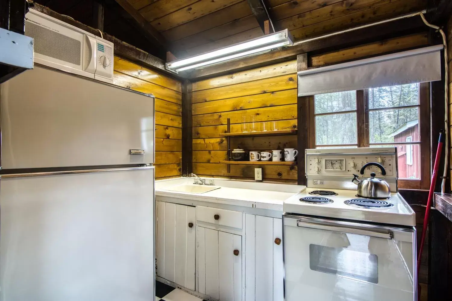 Kitchen or kitchenette, Kitchen/Kitchenette in Timbers Resort