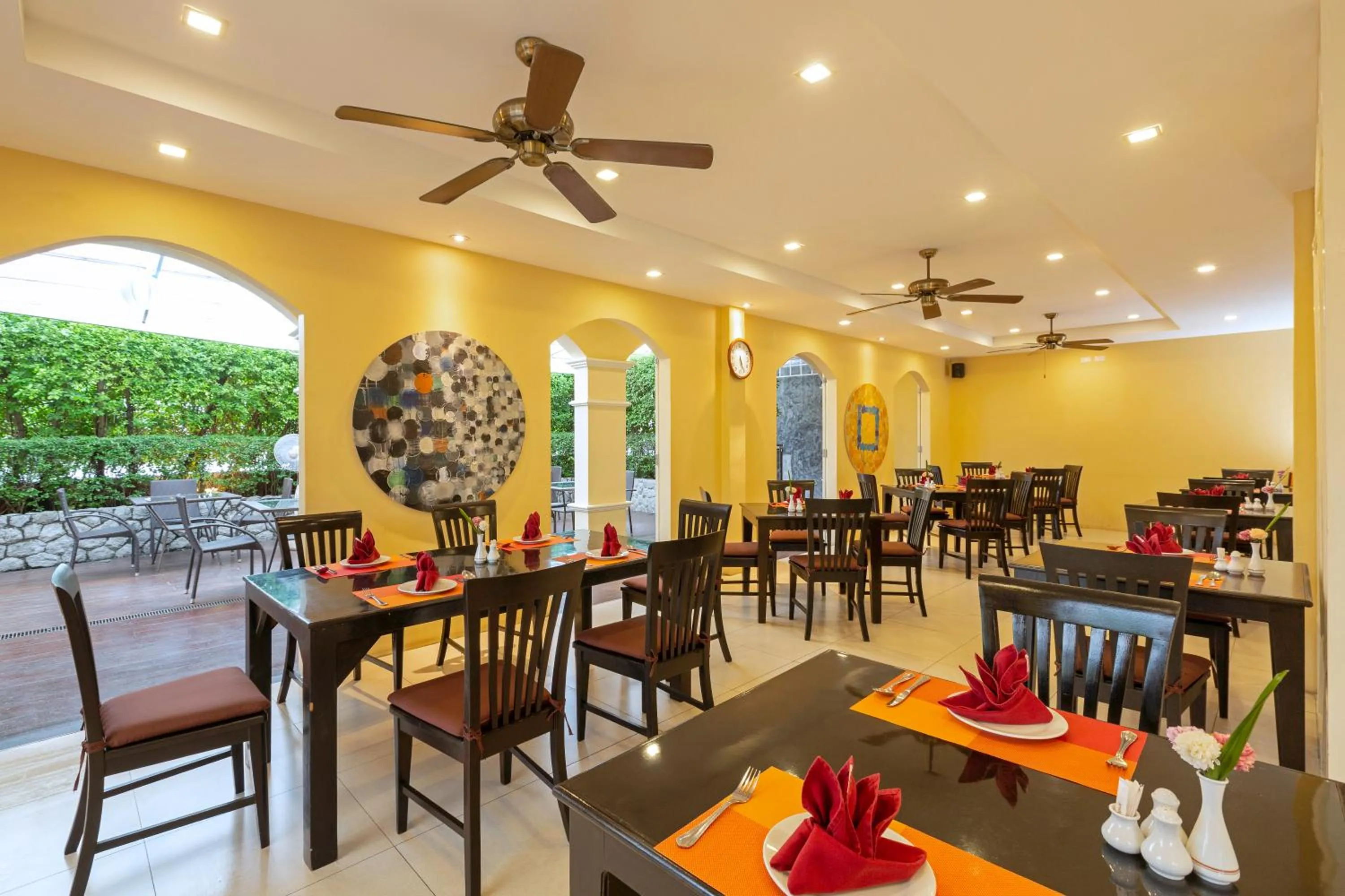 Restaurant/places to eat in The Front Village - SHA Plus