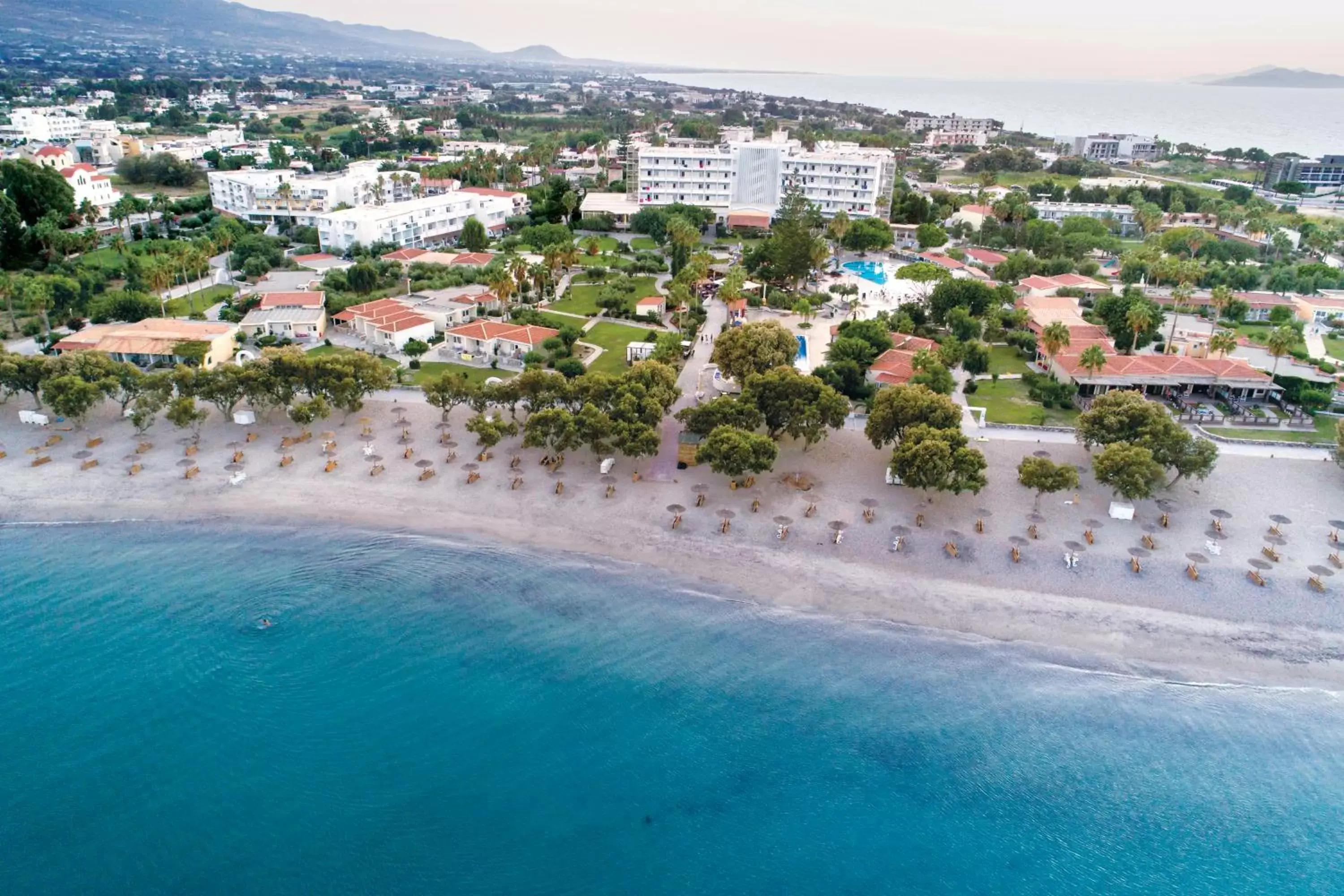 Beach, Bird's-eye View in Atlantis Hotel