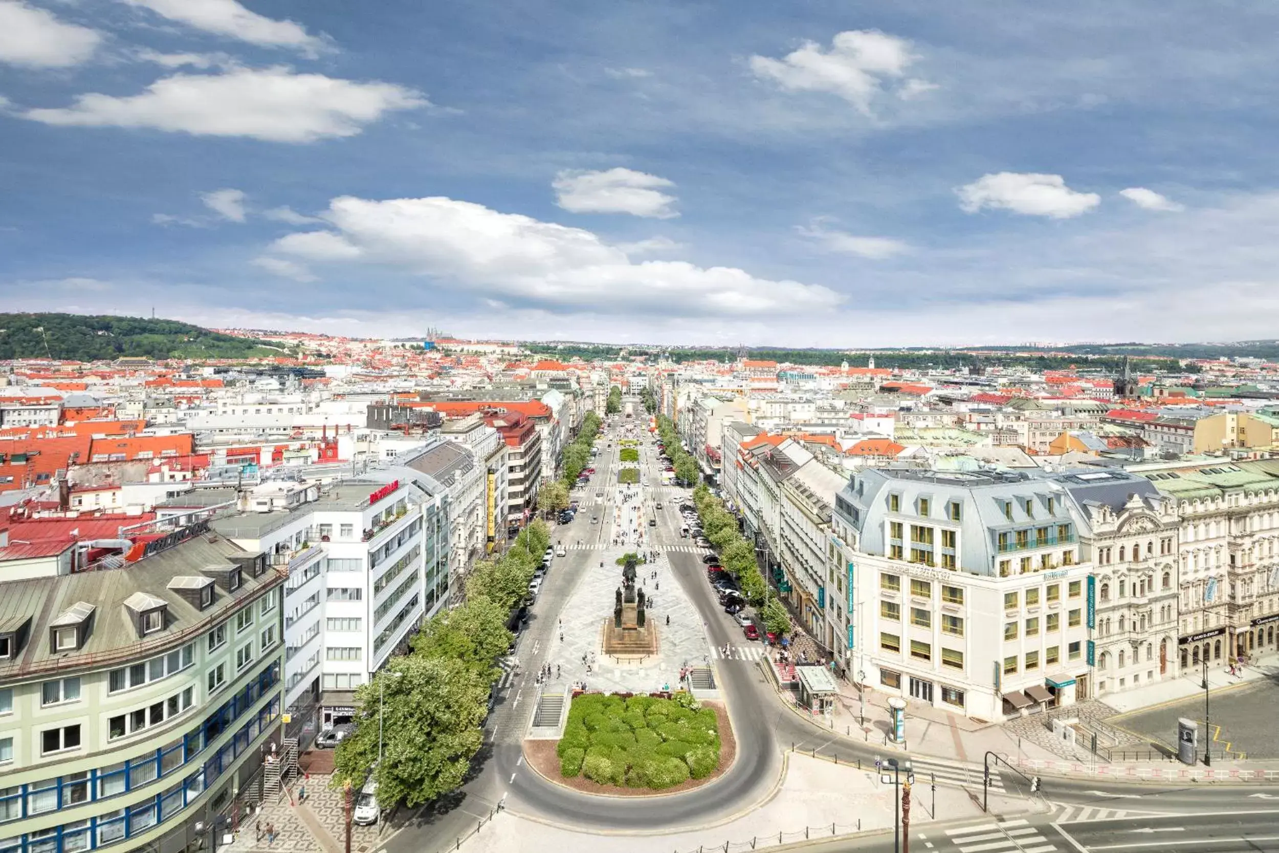 Bird's eye view, Bird's-eye View in Occidental Praha Wilson