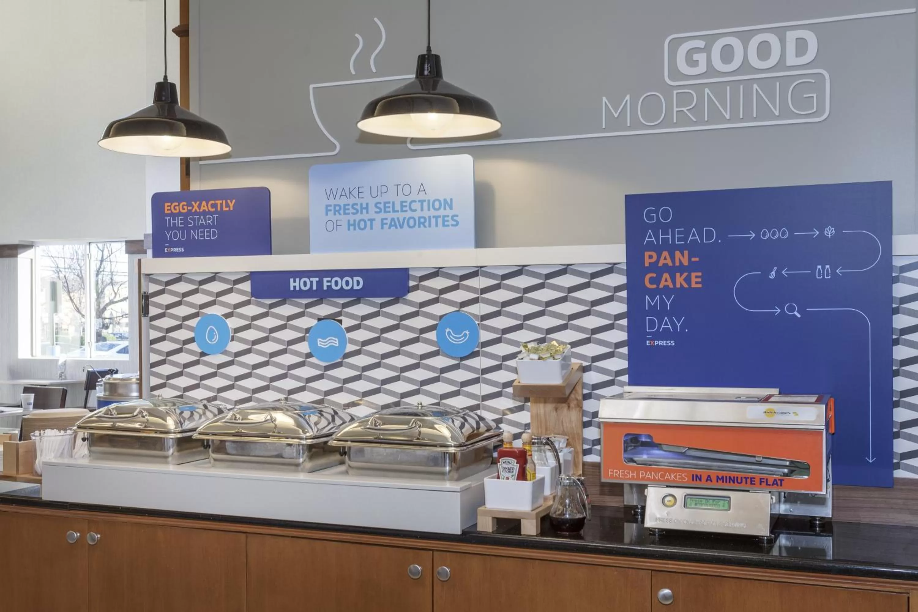 Breakfast in Holiday Inn Express Hotel & Suites East End by IHG