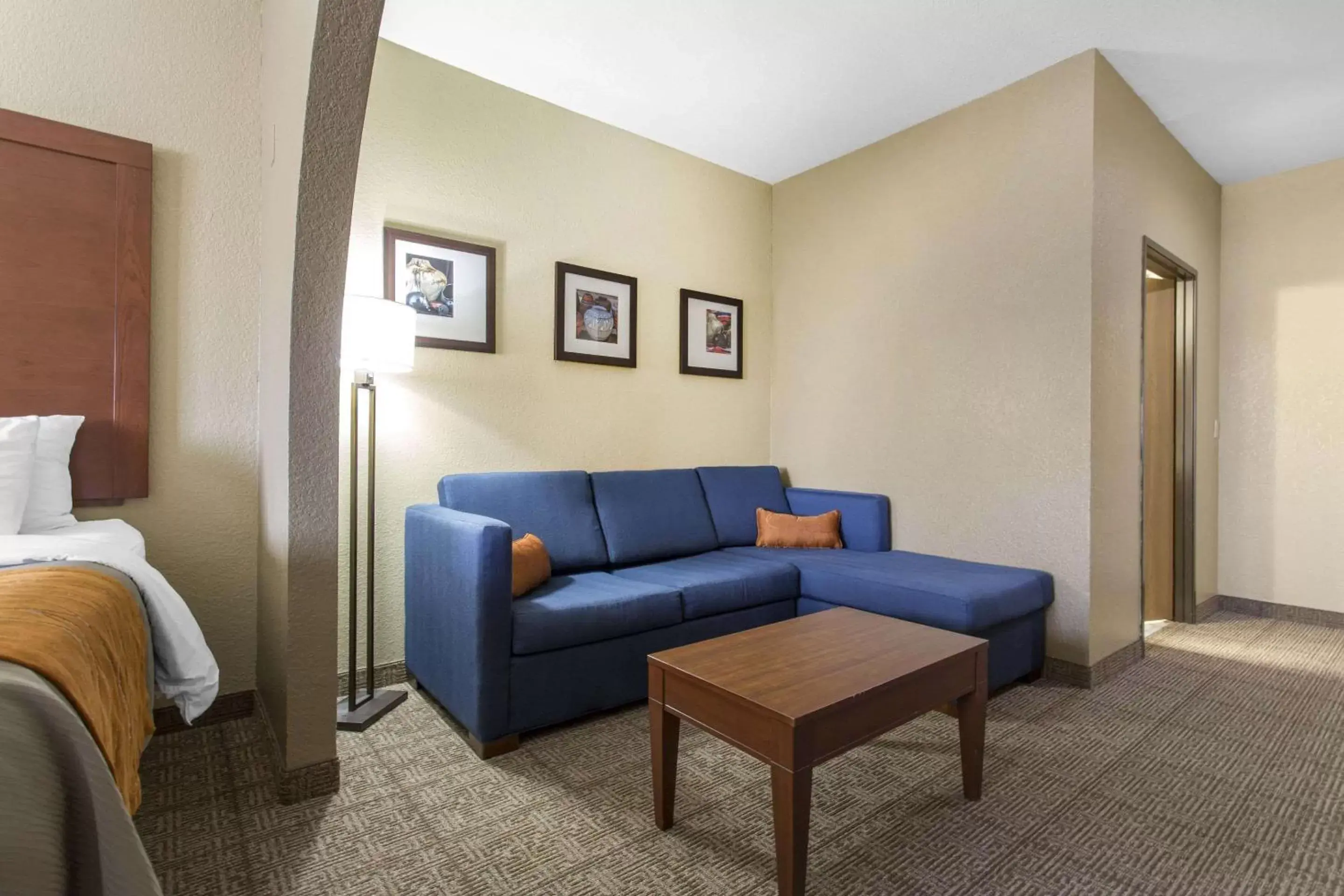 Photo of the whole room, Seating Area in Comfort Inn & Suites Deming