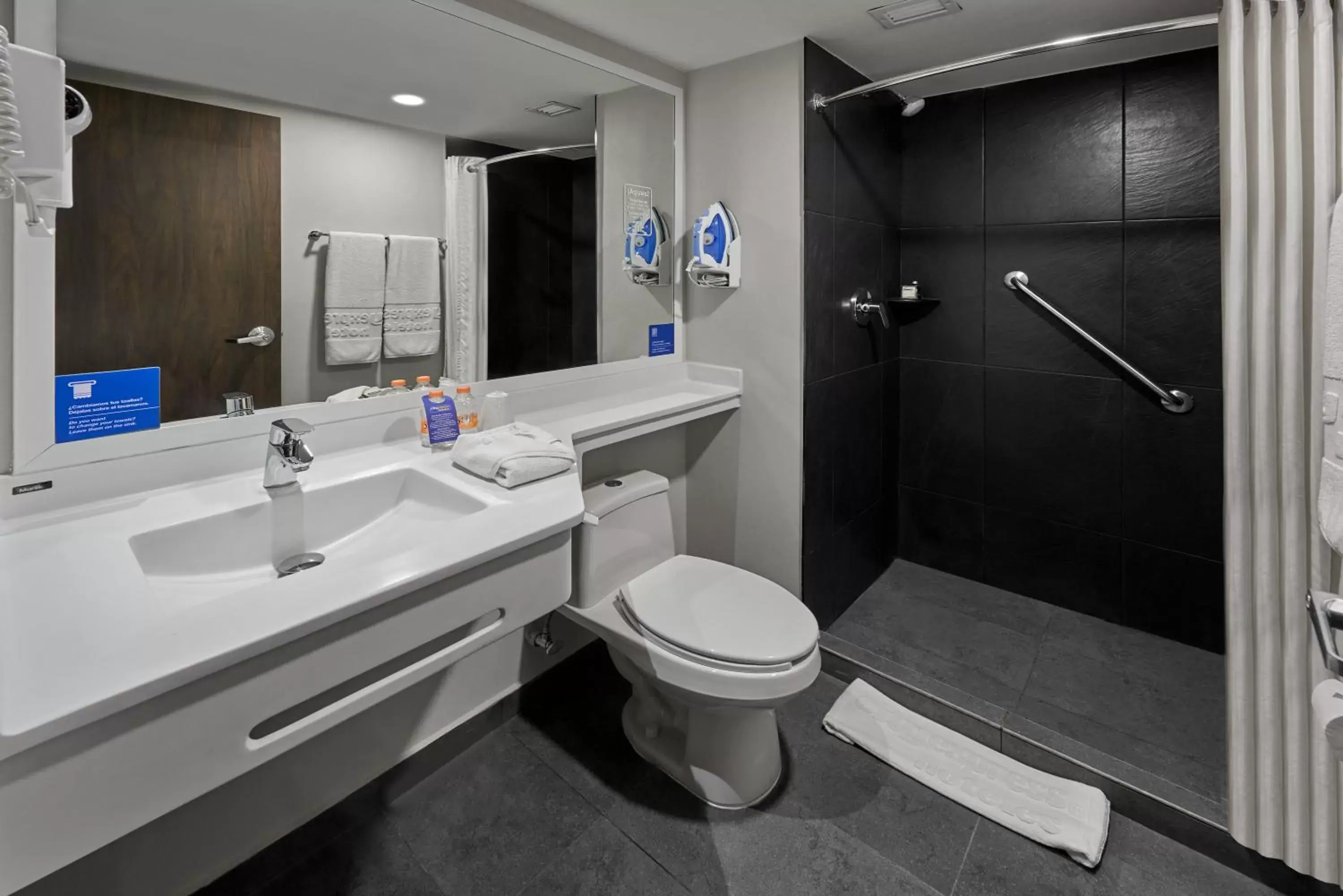 Bathroom in City Express by Marriott Guaymas