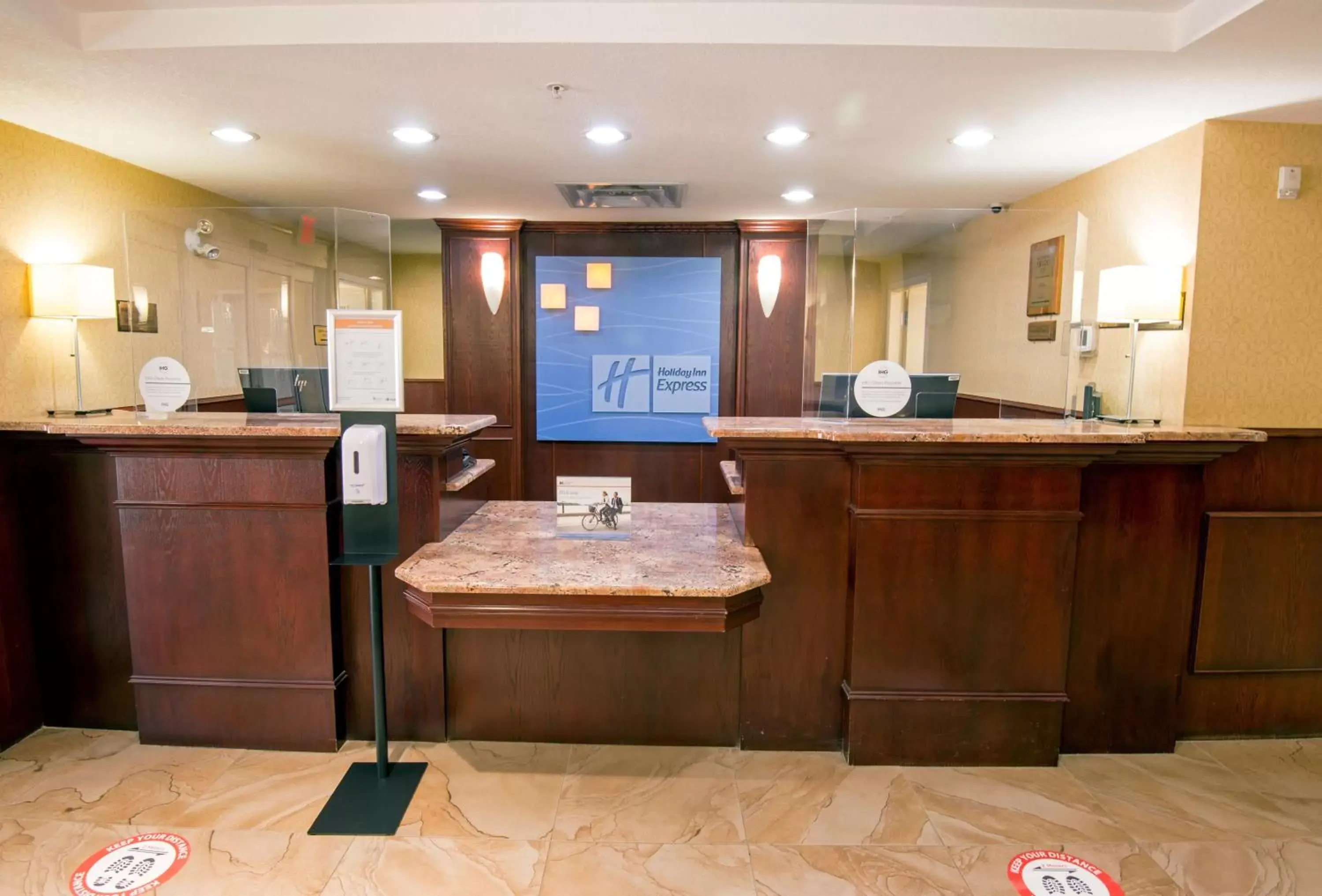 Lobby or reception, Lobby/Reception in Holiday Inn Express Hotel & Suites Edson, an IHG Hotel