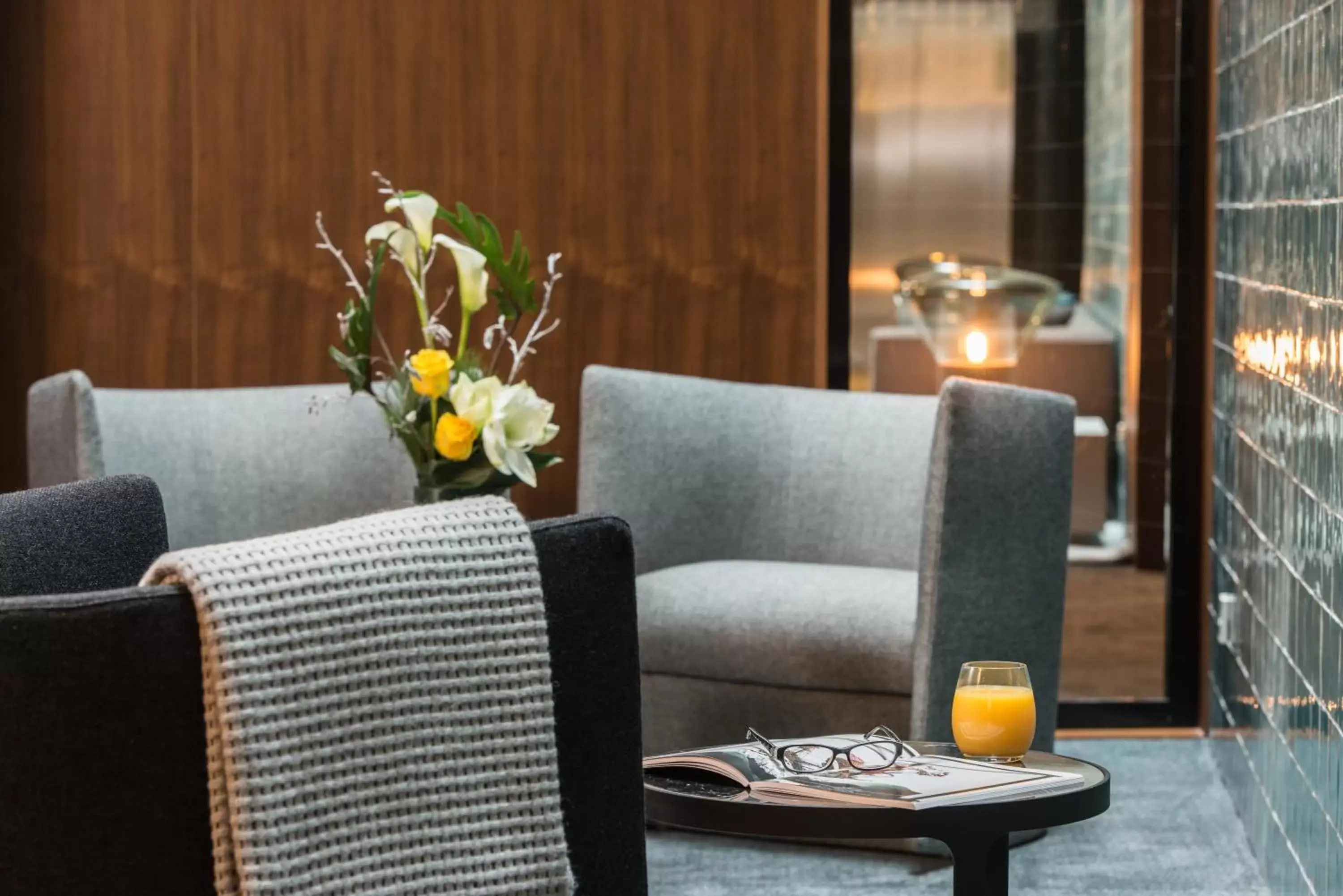 Decorative detail, Seating Area in Fraser Suites Geneva - Serviced Apartments