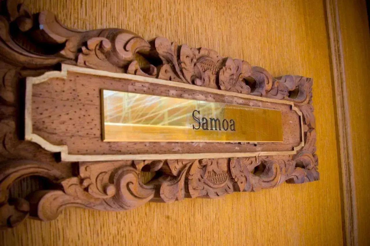 Decorative detail in Manoir des Indes, The Originals Relais (Relais du Silence)