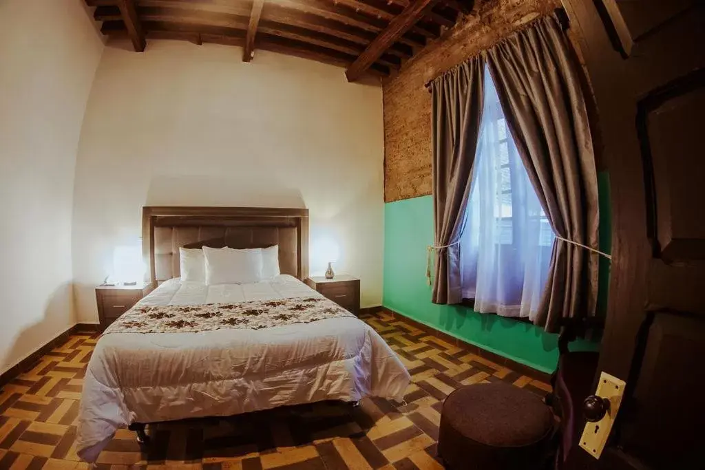 Photo of the whole room, Bed in GRAN ALCÁZAR HOTEL BOUTIQUE