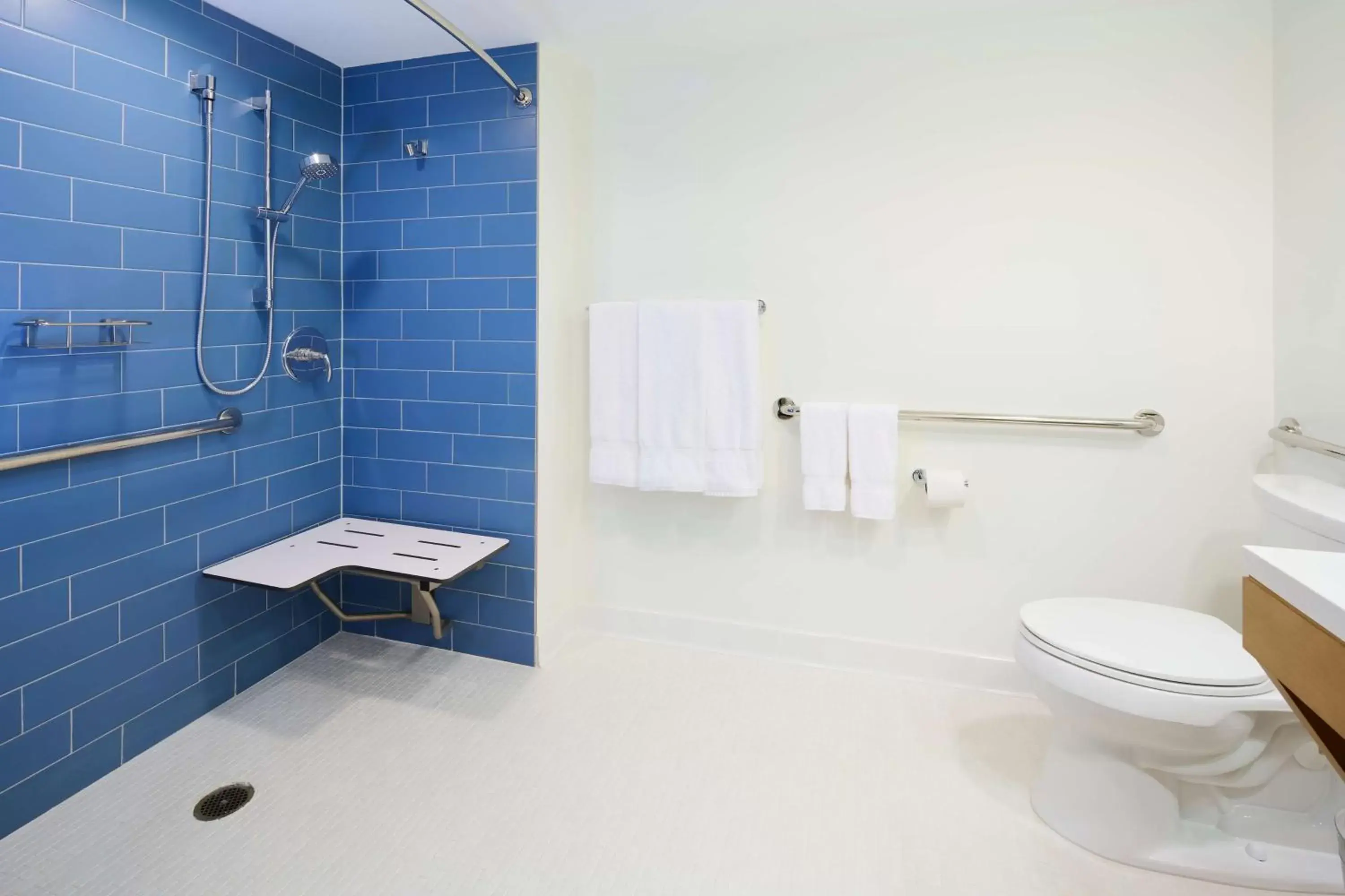 Bathroom in OUTRIGGER Reef Waikiki Beach Resort