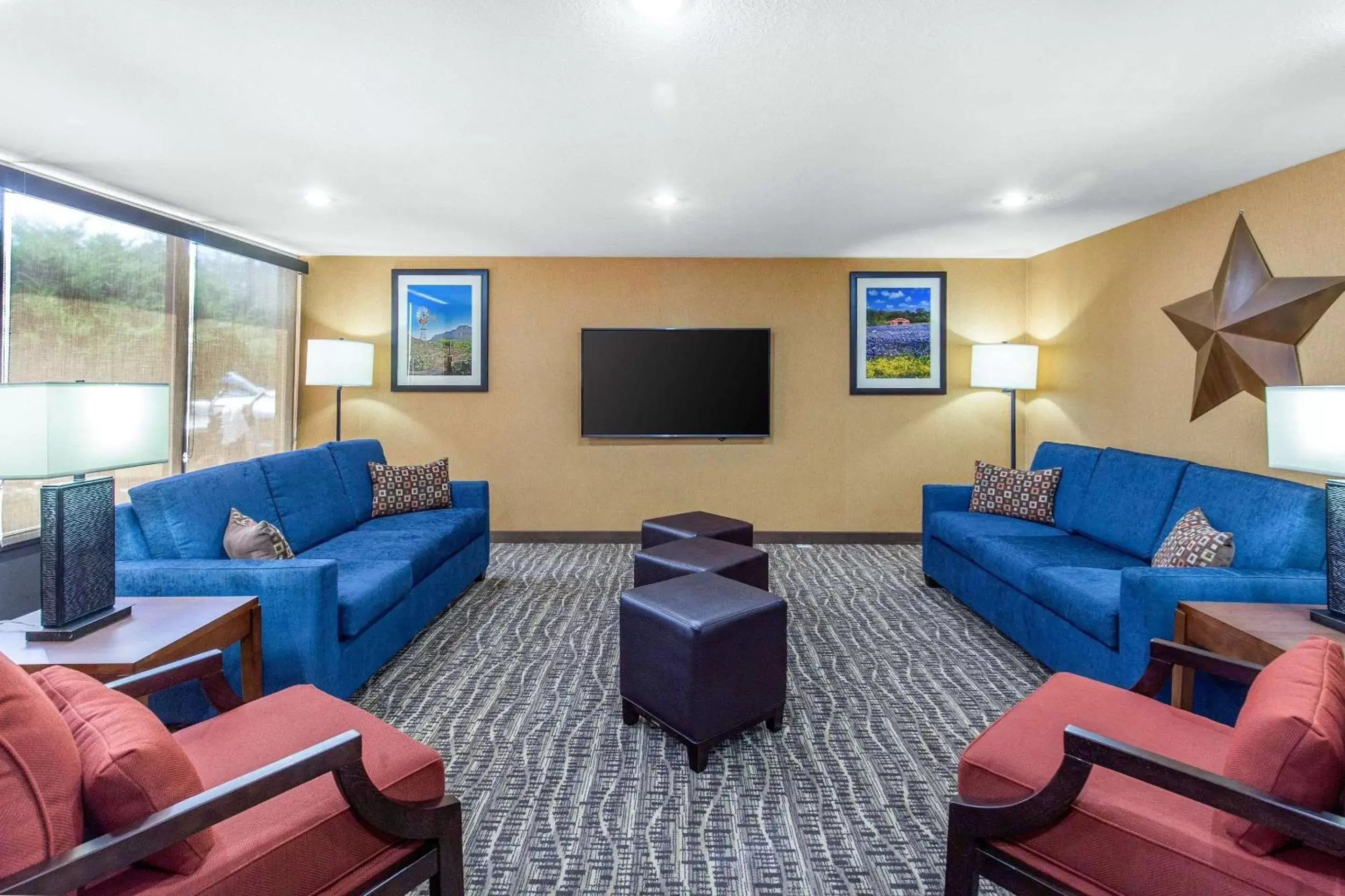 Lobby or reception, Seating Area in Comfort Inn Wichita Falls North