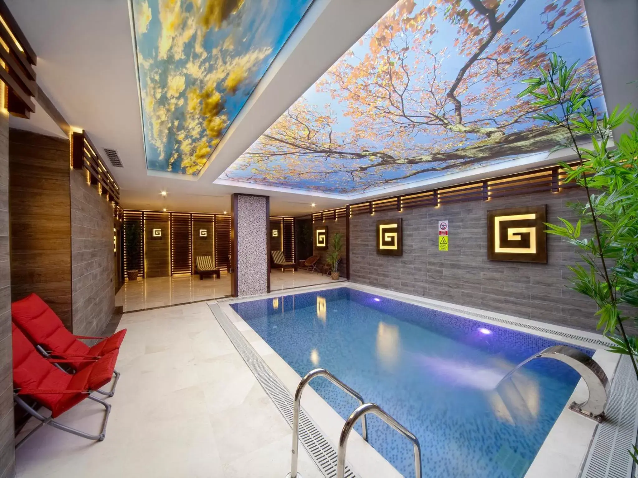Swimming Pool in Grand Hotel de Pera