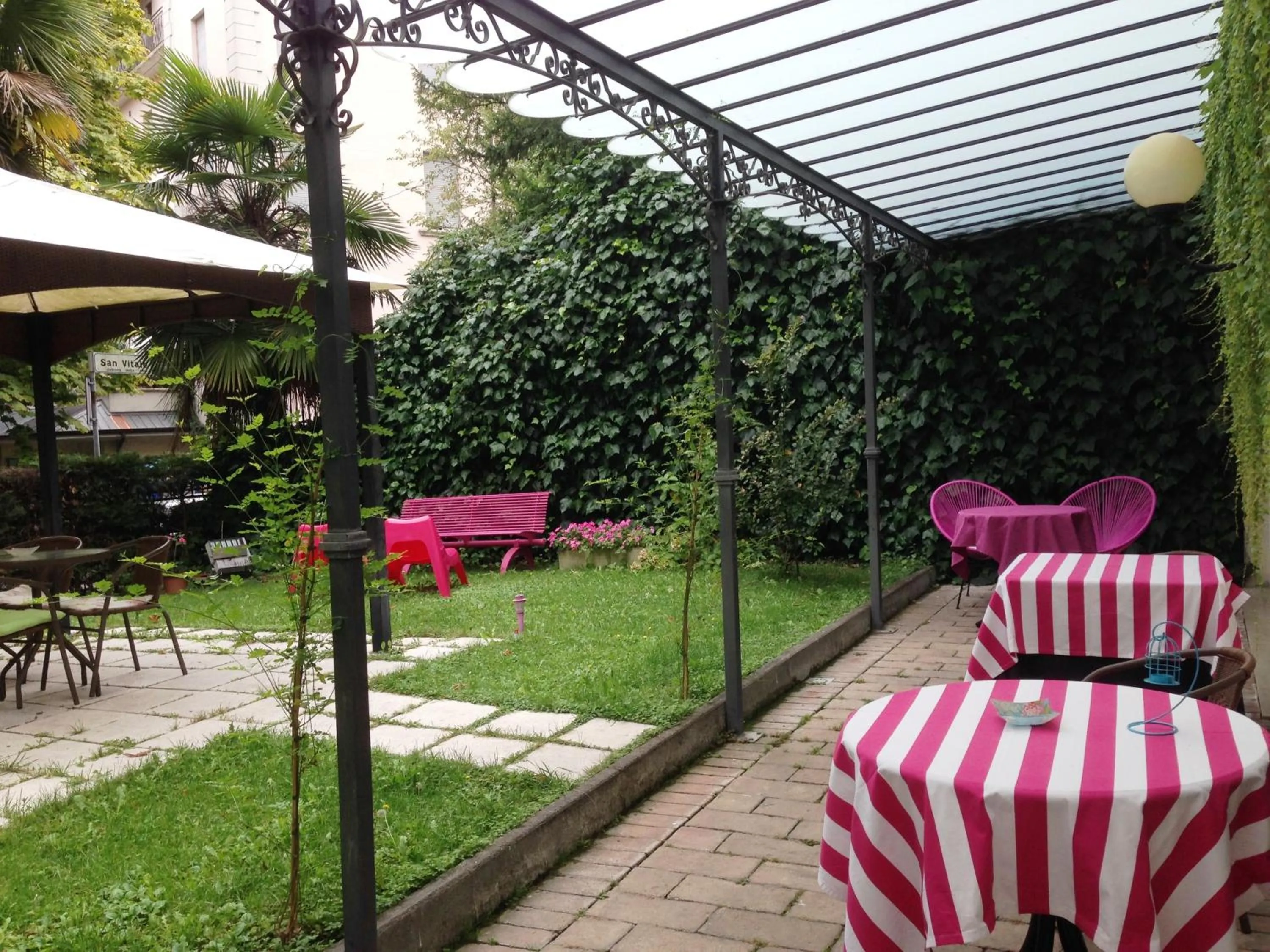 Patio in Hotel Elite