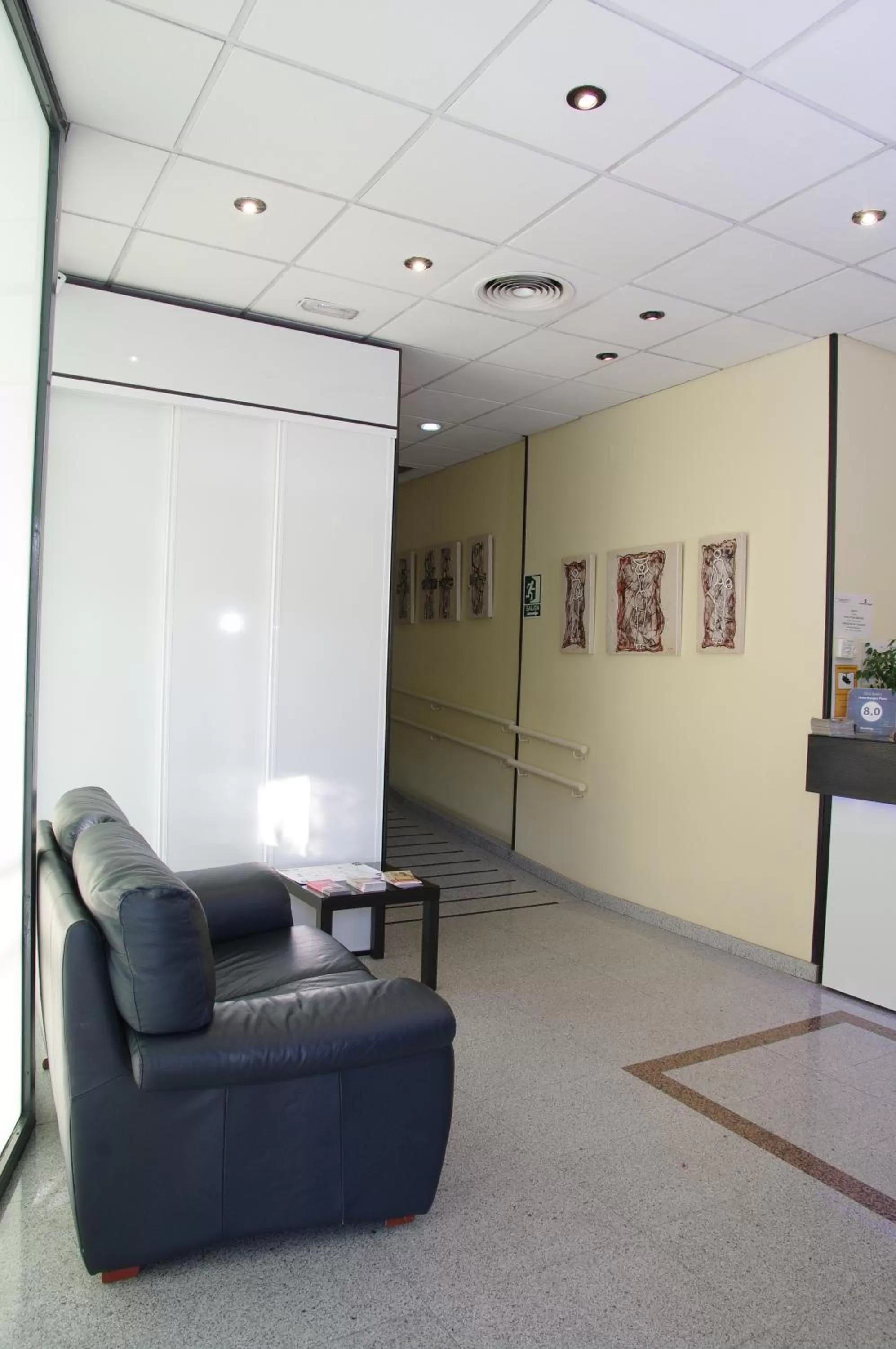 Lobby or reception in Hotel Barajas Plaza