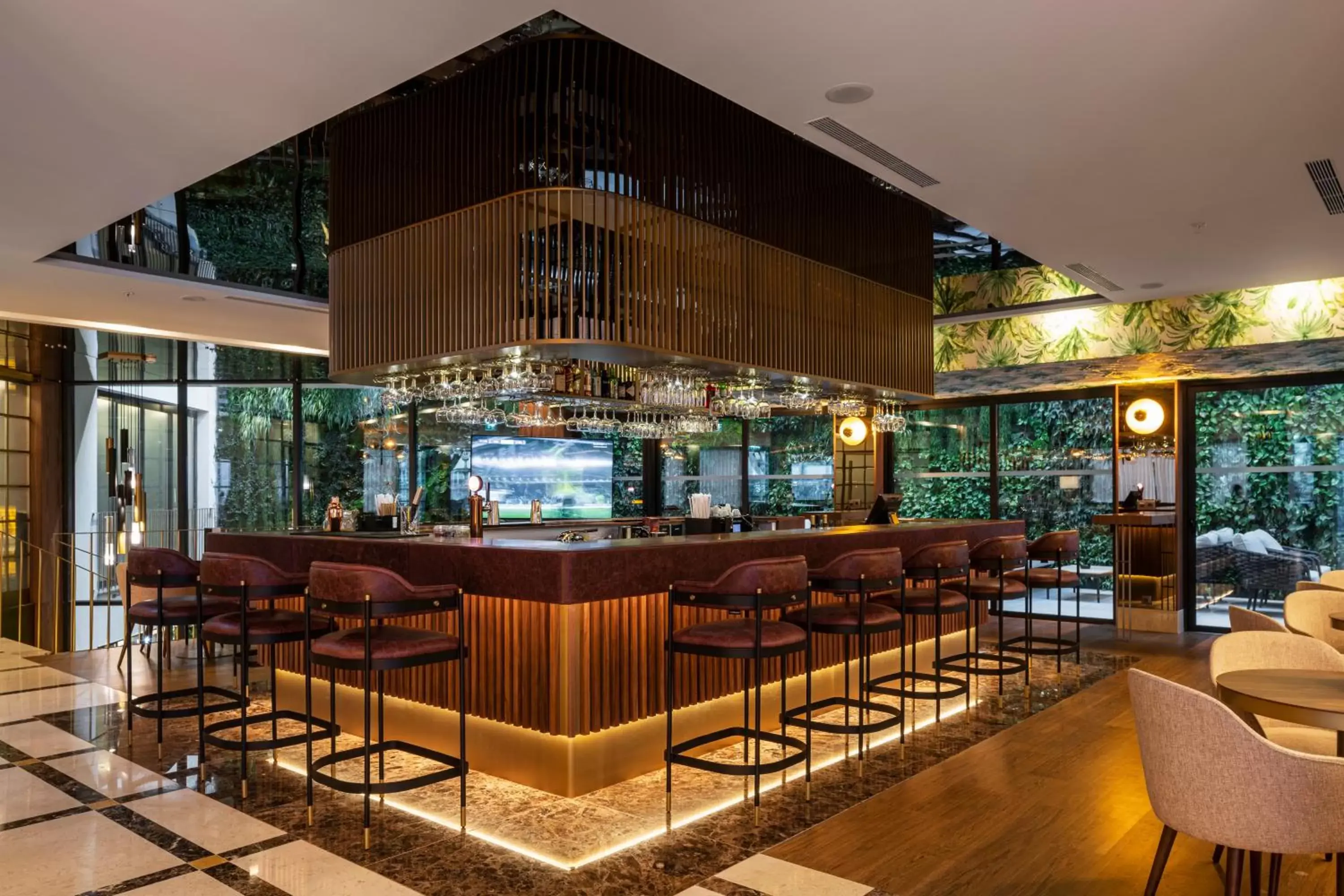 Lounge or bar, Lounge/Bar in TURIM Oporto Hotel