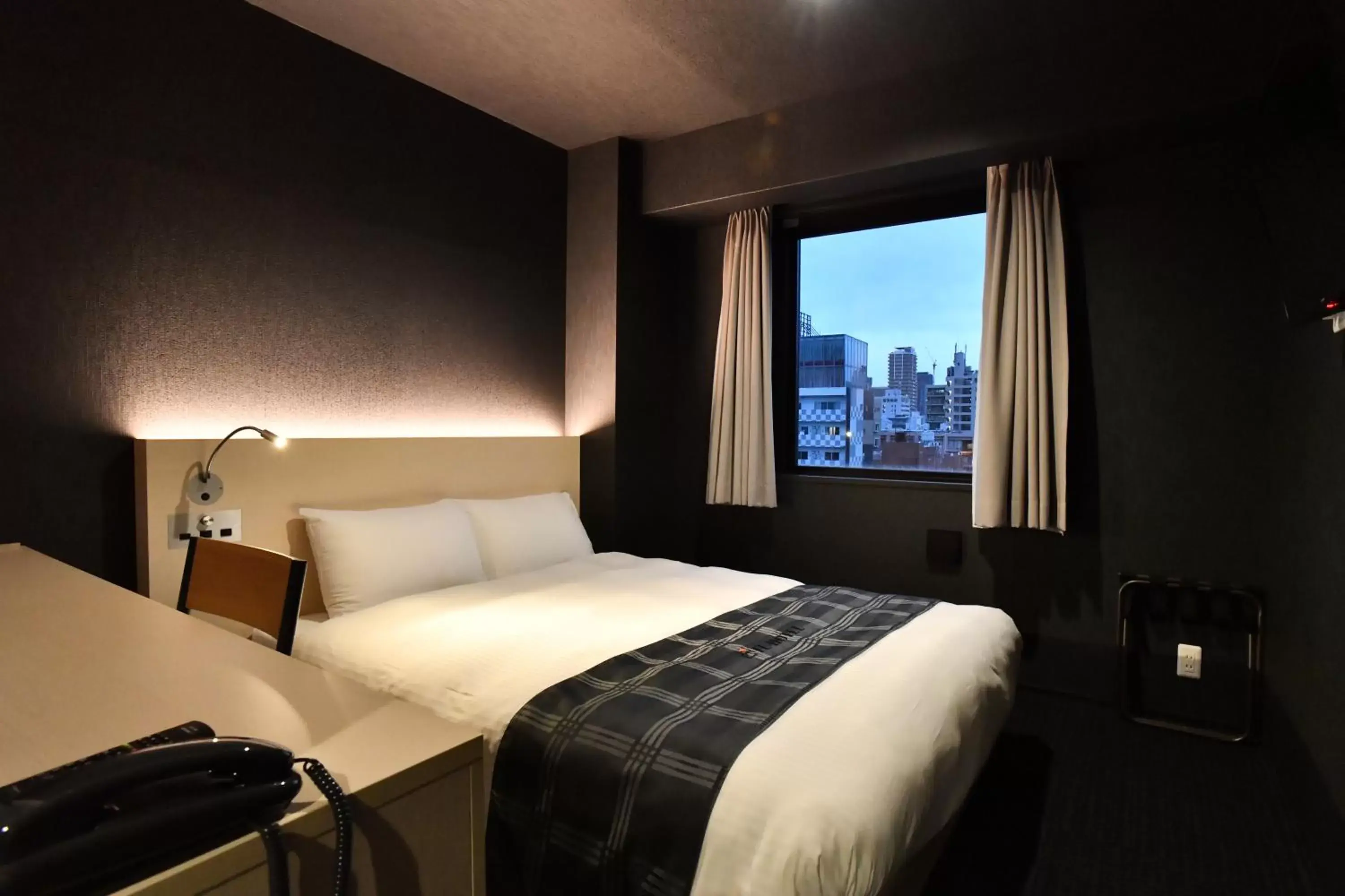Small Double Room in FL Hotel Dotonbori Small Double Room in FL Hotel Dotonbori