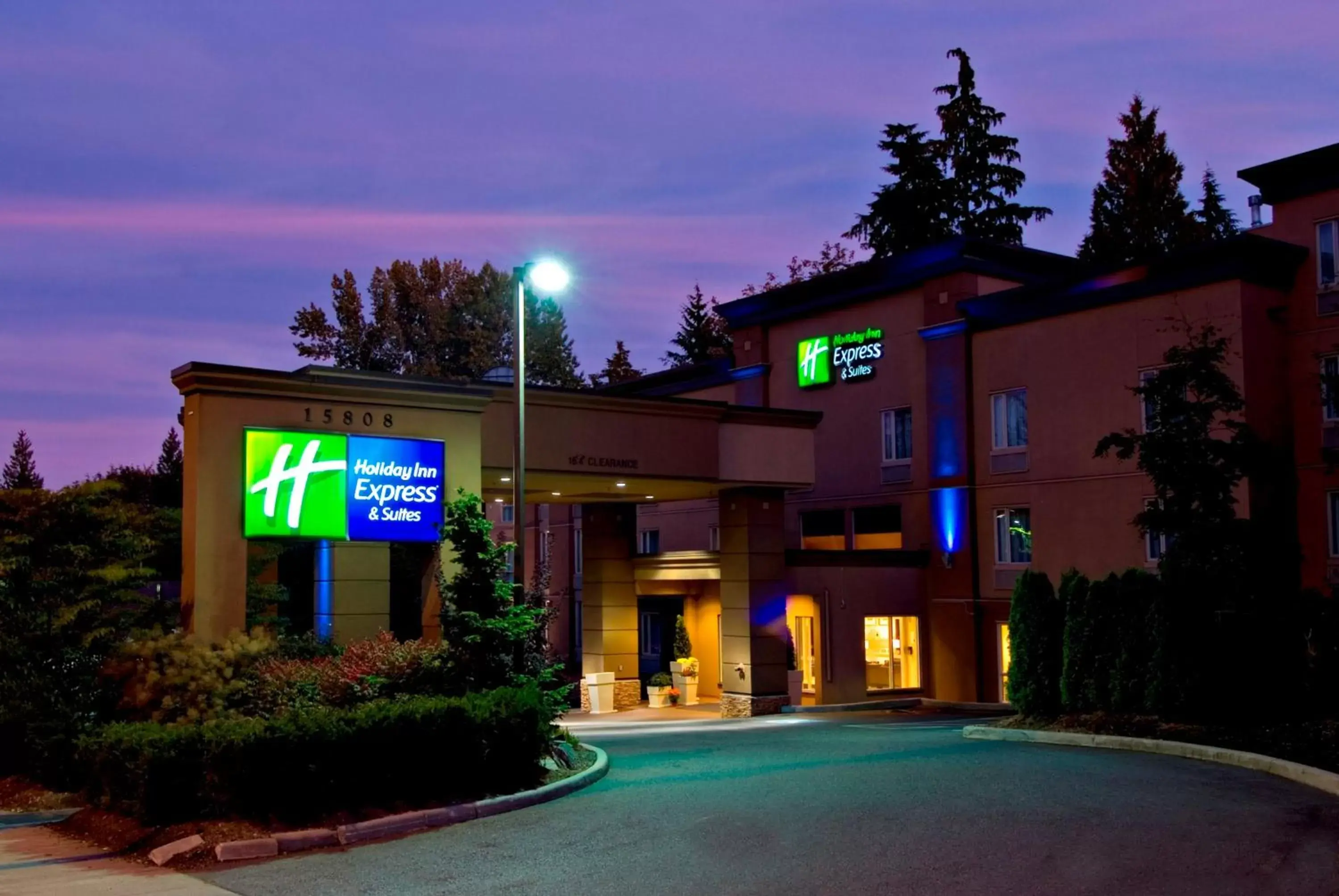 Property Building in Holiday Inn Express and Suites Surrey, an IHG Hotel