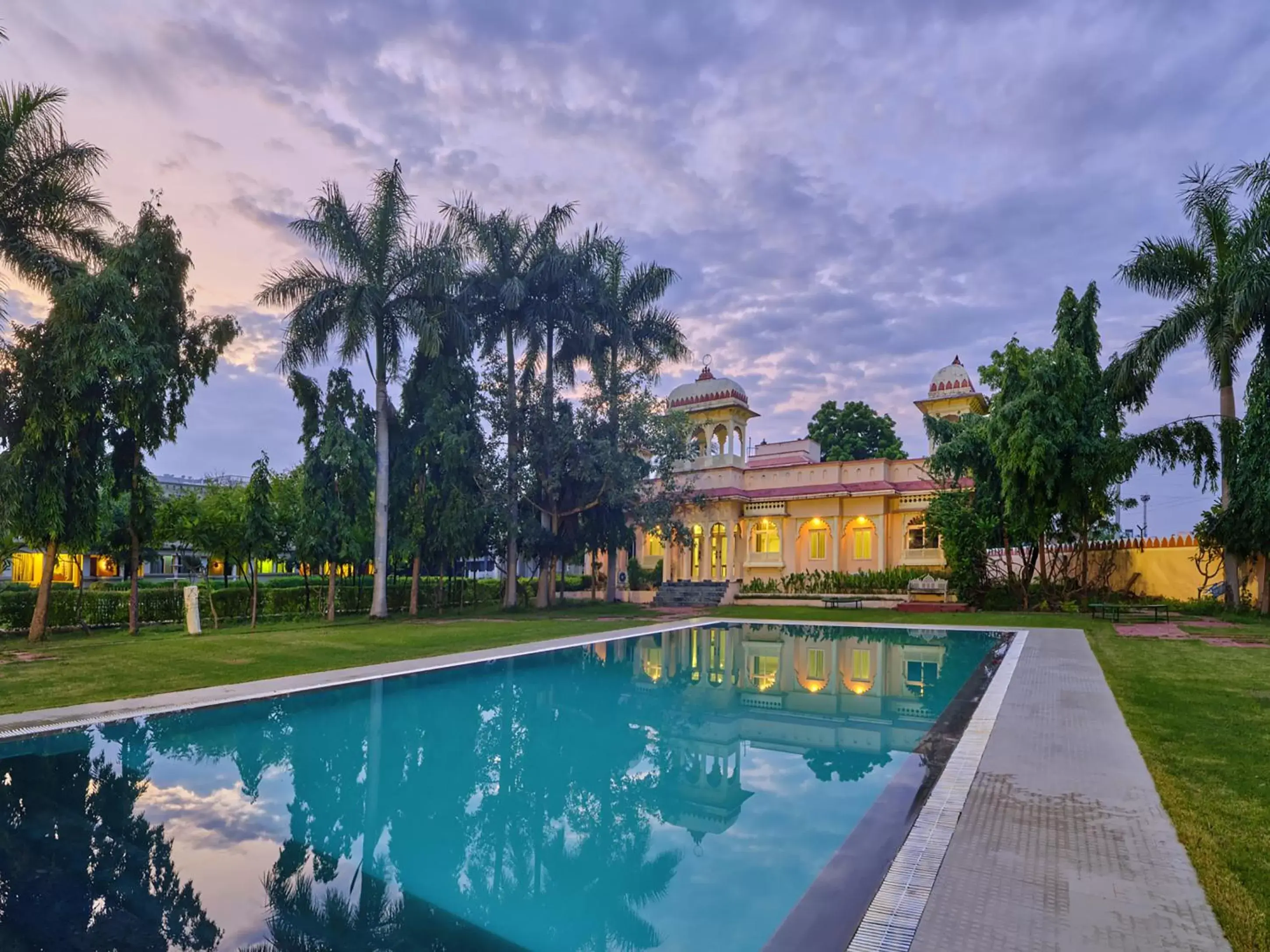 Swimming Pool in juSTa Rajputana Resort & Spa