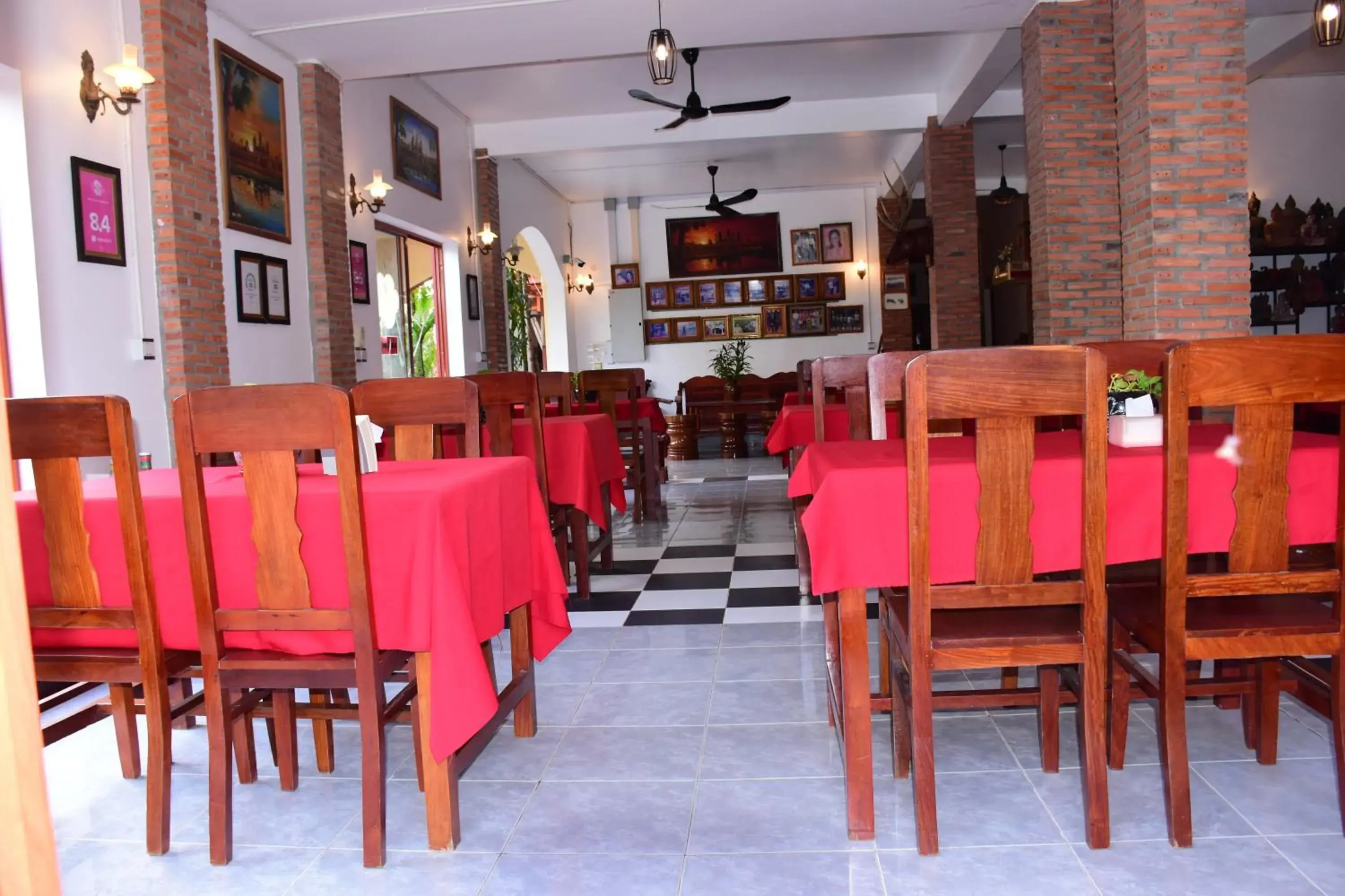 Restaurant/places to eat in Bou Savy Guesthouse Restaurant/places to eat in Bou Savy Guesthouse