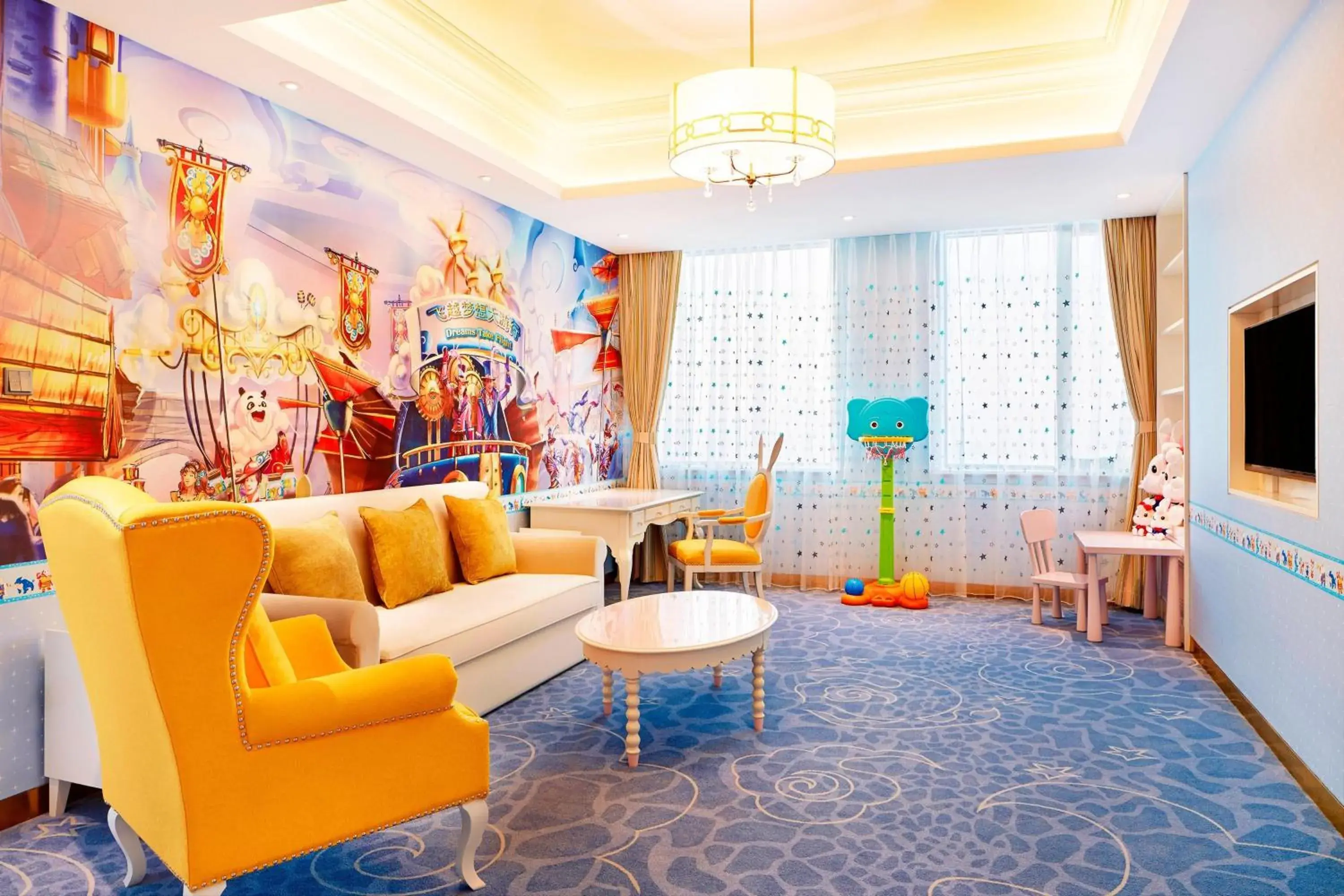 Living room in Sheraton Harbin Xiangfang Hotel