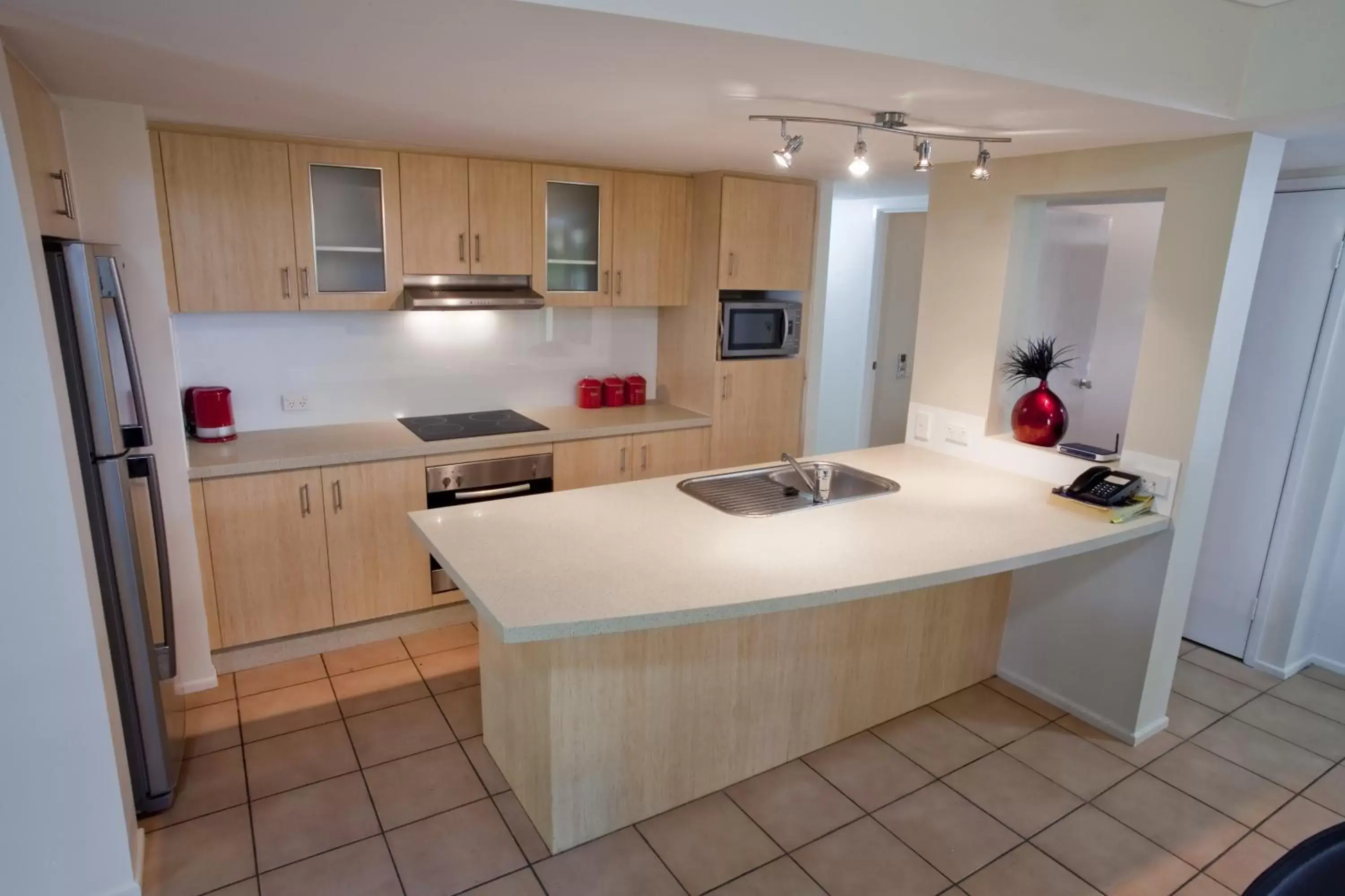 Coffee/tea facilities, Kitchen/Kitchenette in Marlin Cove Holiday Resort