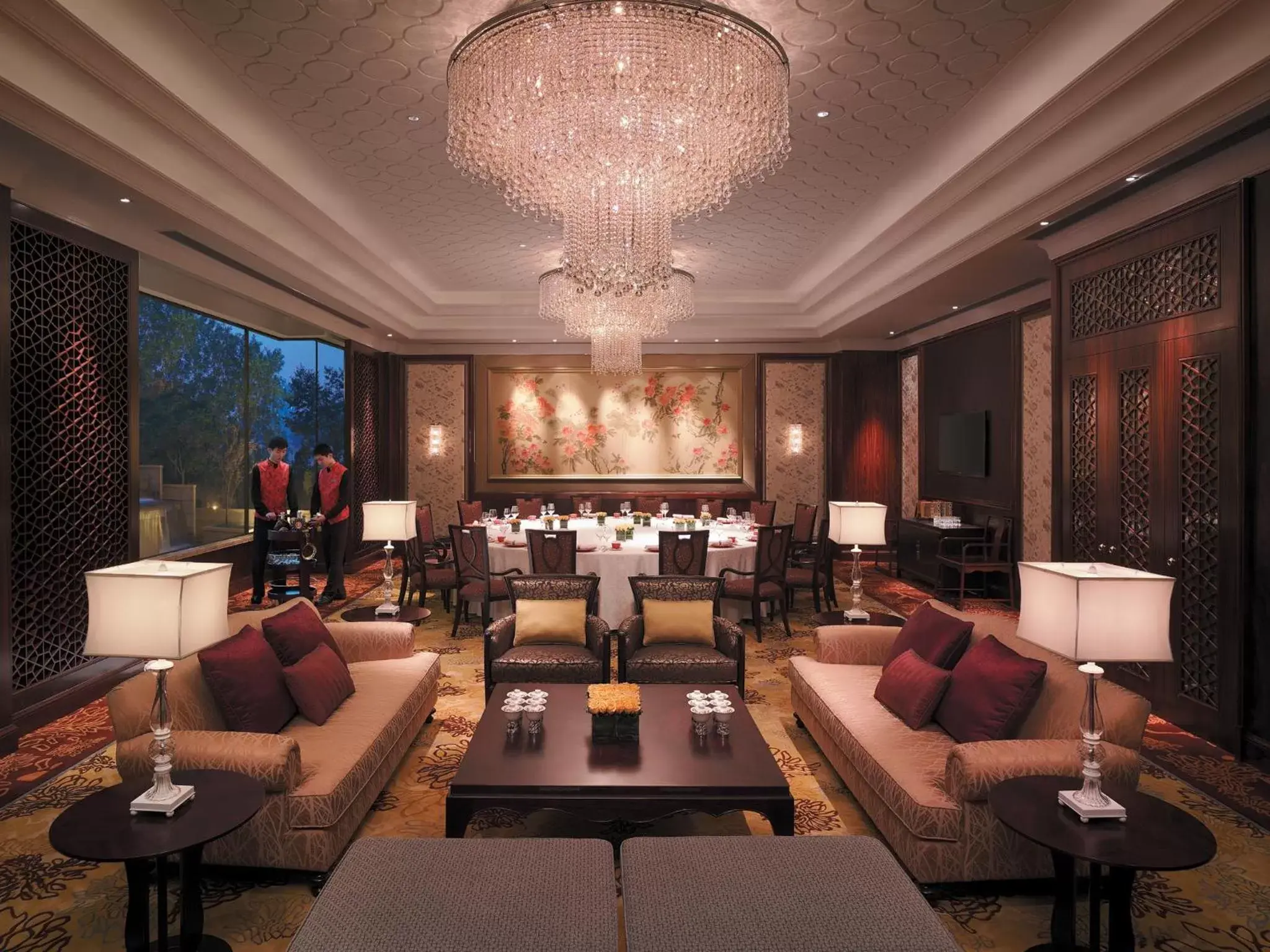 Restaurant/places to eat in Shangri-La Qingdao - May Fourth Square