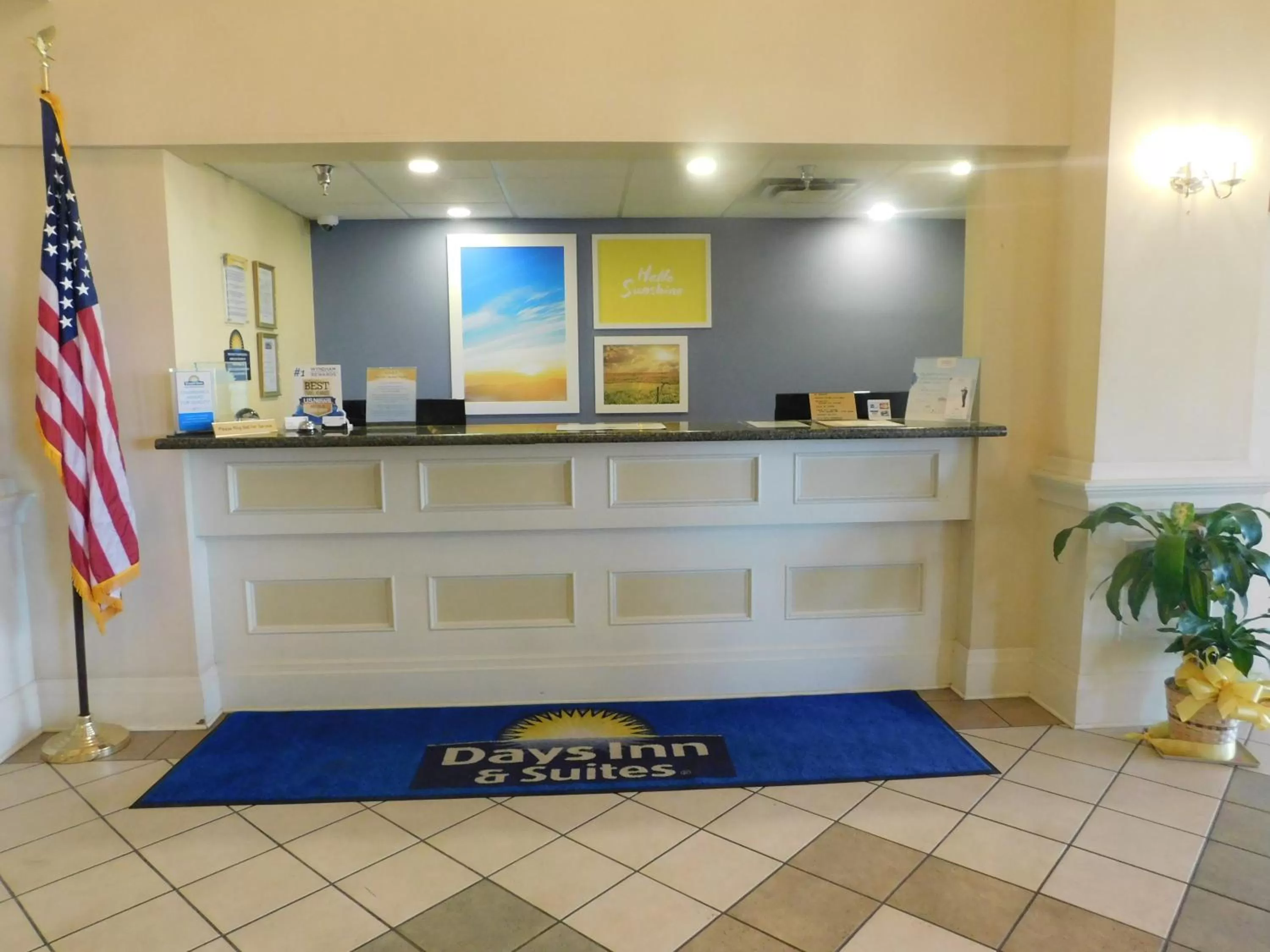 Lobby or reception in Days Inn & Suites by Wyndham Pocahontas
