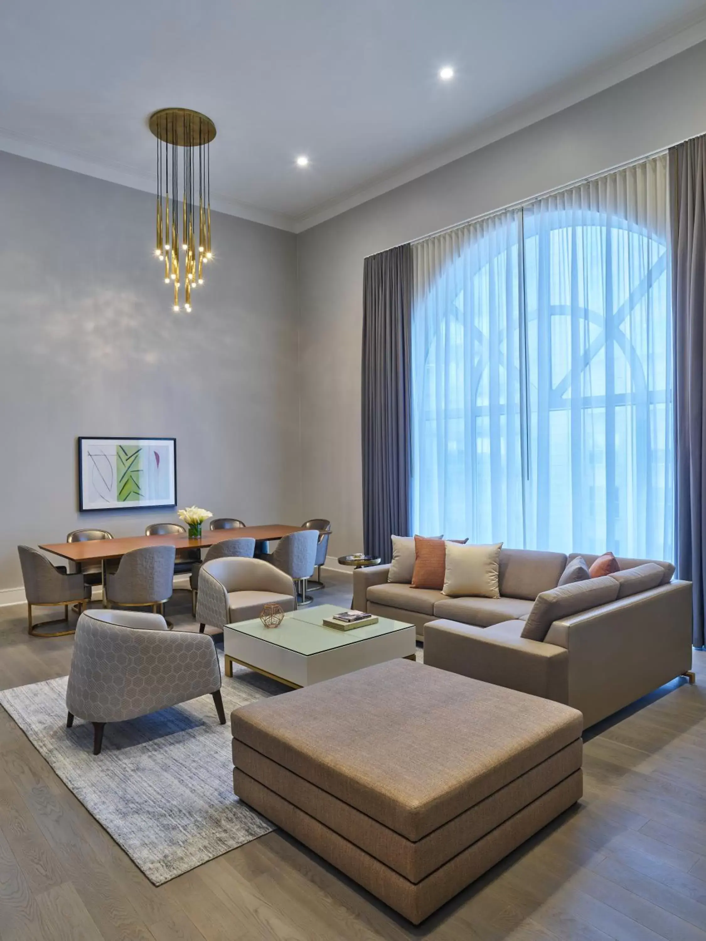 Living room, Seating Area in Hotel Crescent Court