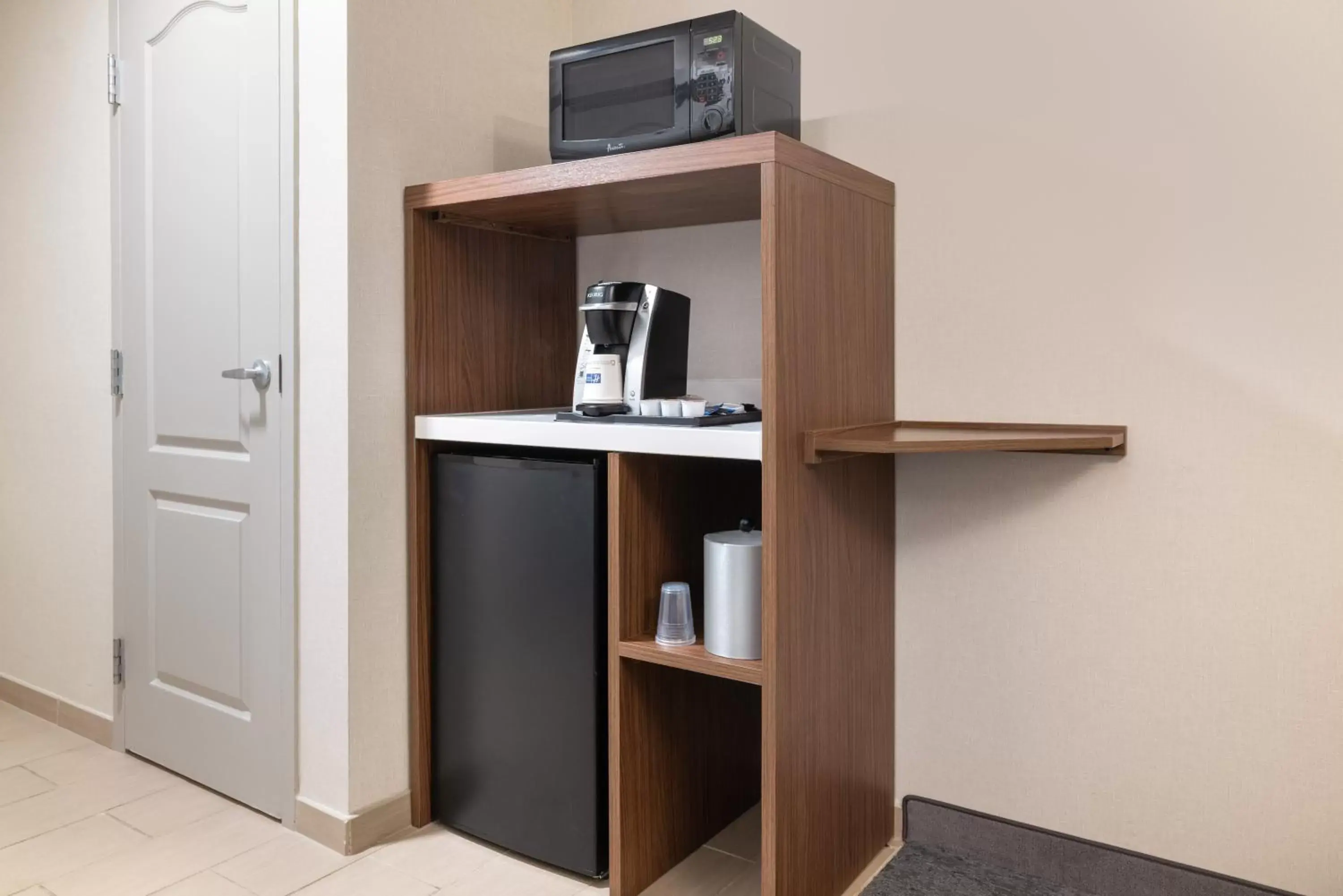 Bedroom in Holiday Inn Express & Suites Boston - Cambridge by IHG Bedroom in Holiday Inn Express & Suites Boston - Cambridge by IHG