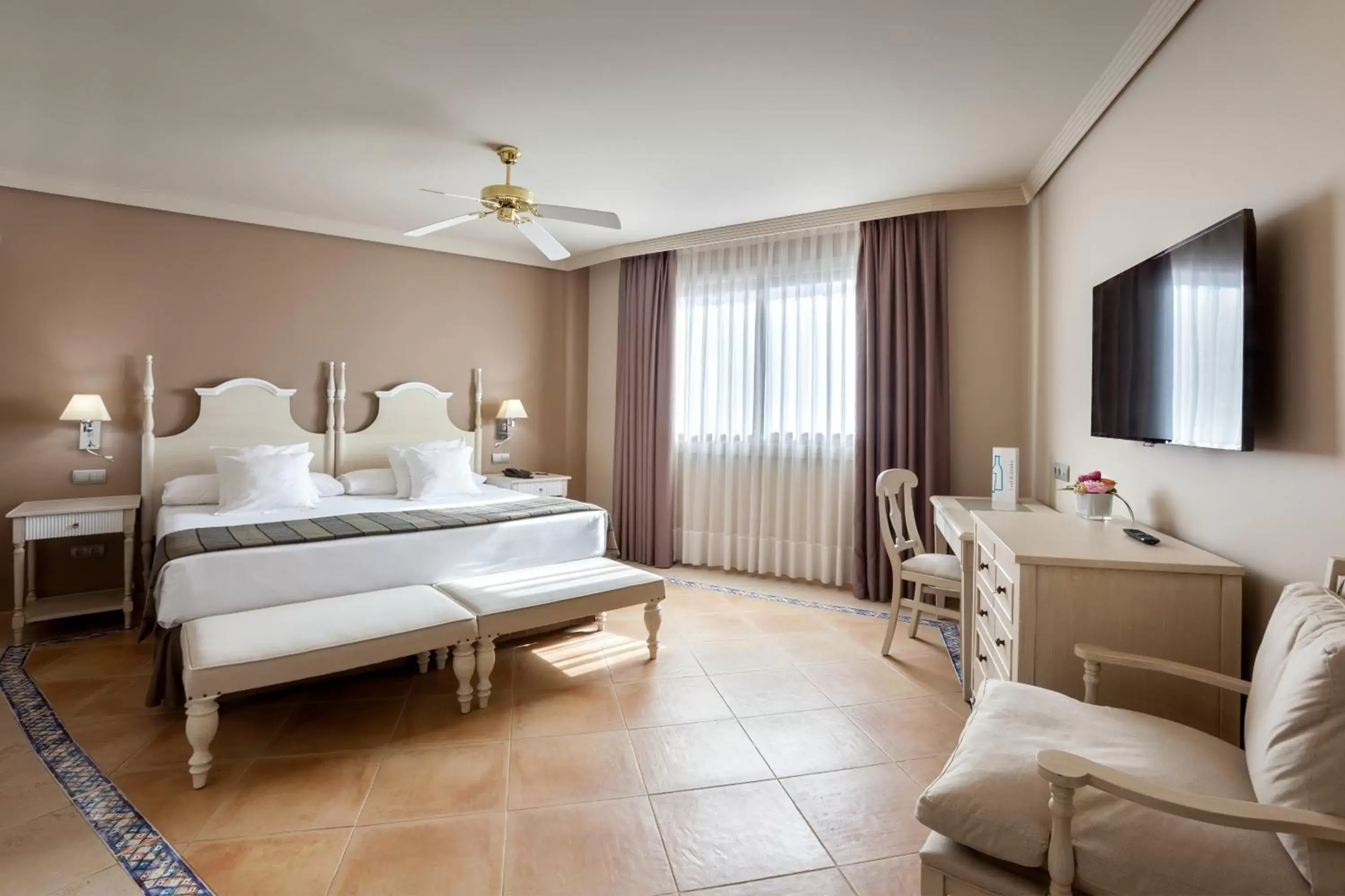 Photo of the whole room, Bed in Barceló Marbella