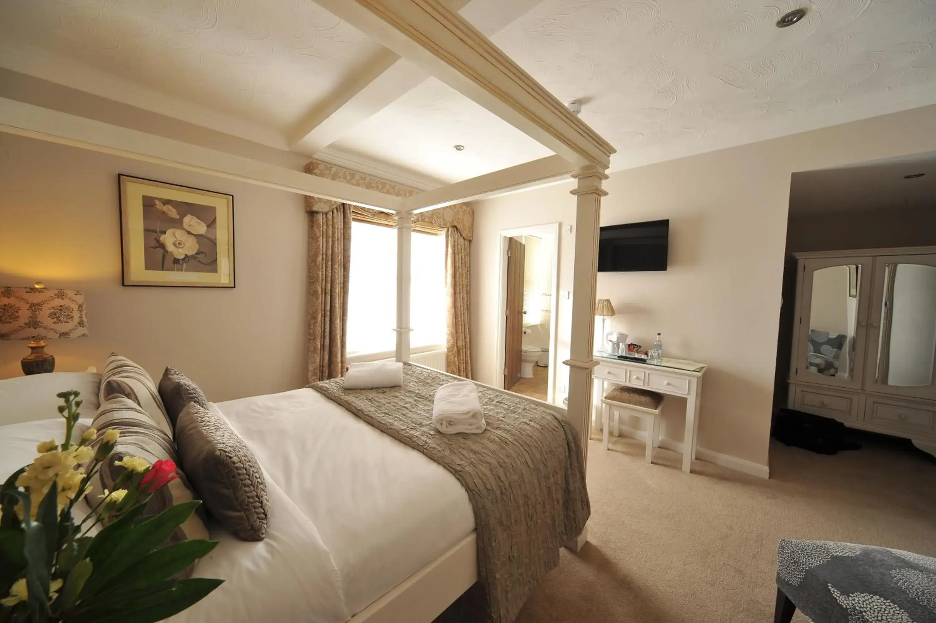 Superior Double Room in Le Bouchon Brasserie & Hotel Superior Double Room in Le Bouchon Brasserie & Hotel