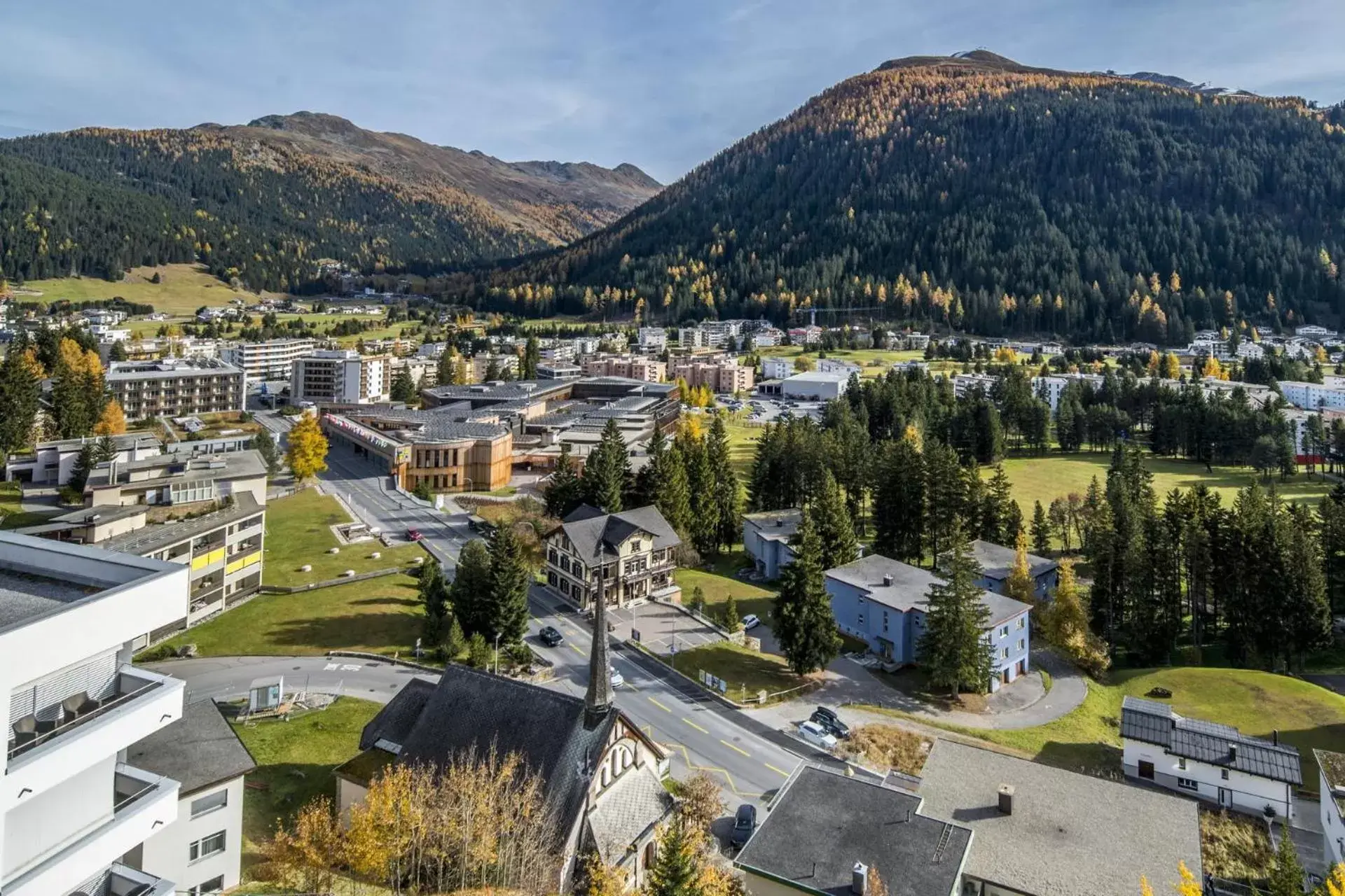 View (from property/room), Bird's-eye View in Waldhotel & SPA Davos - for body & soul