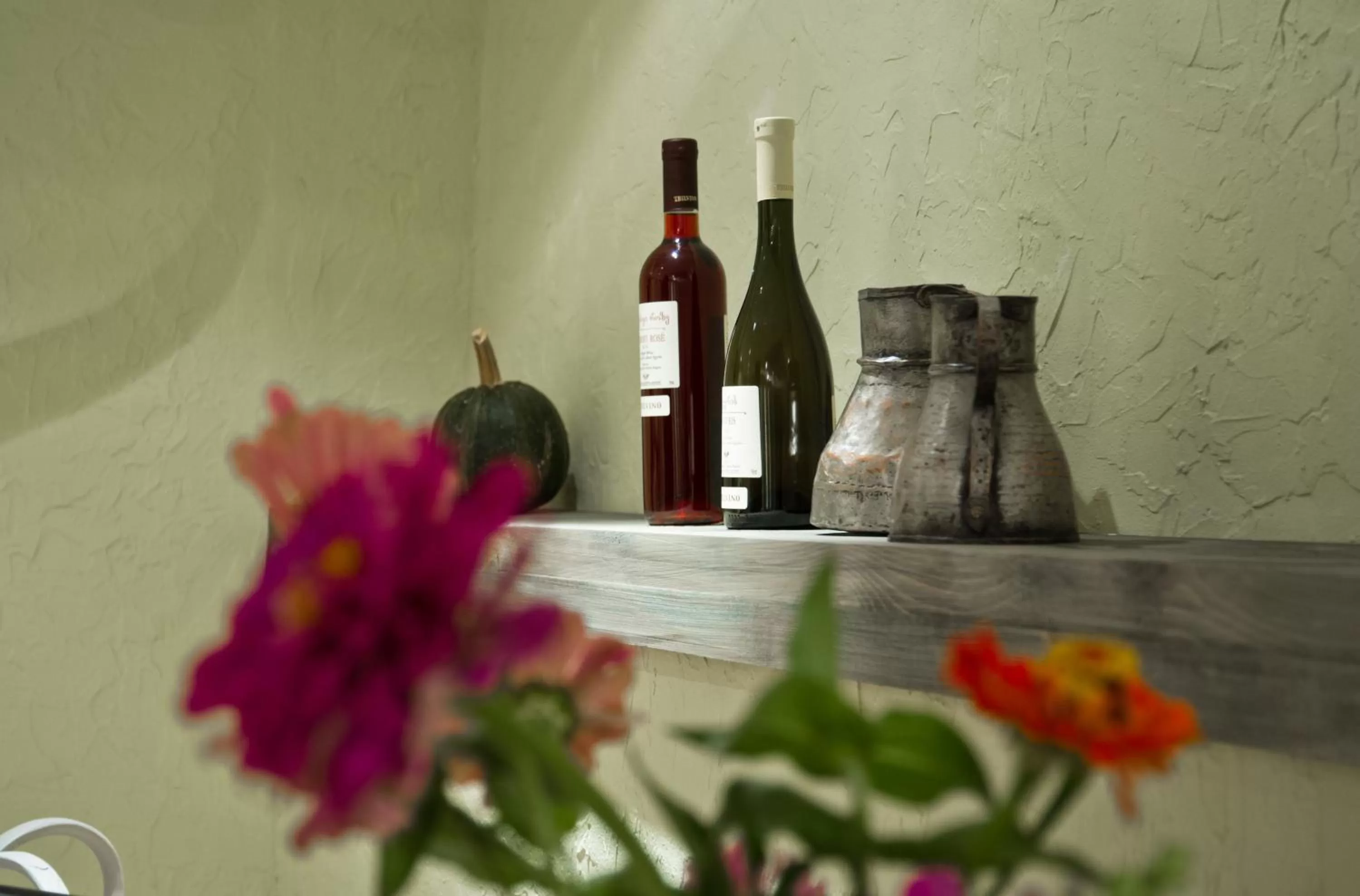 Restaurant/places to eat in No12 Boutique Hotel